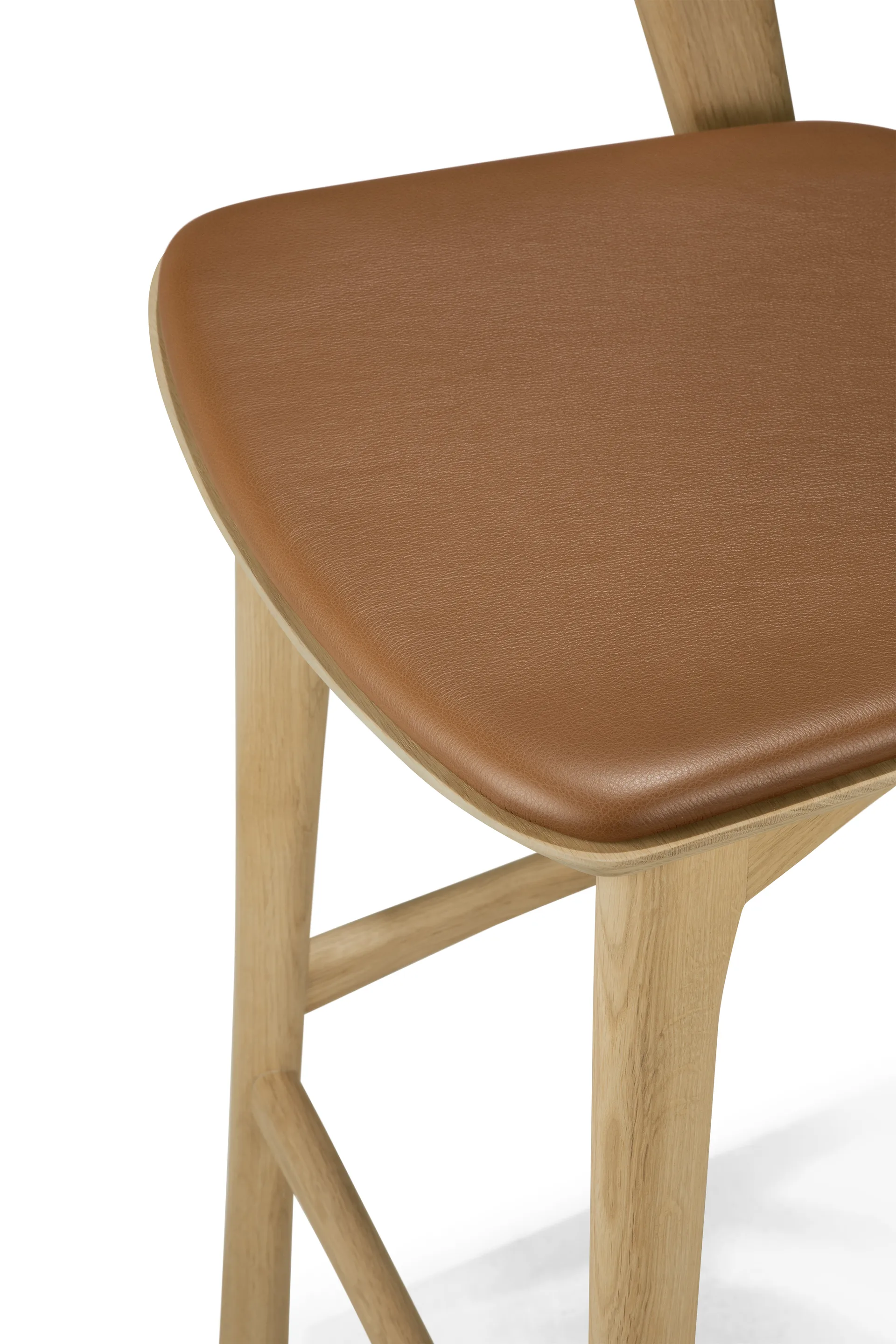 Beech bar stool, Lacquered oak–leather Cognac, 65 cm Ethnicraft