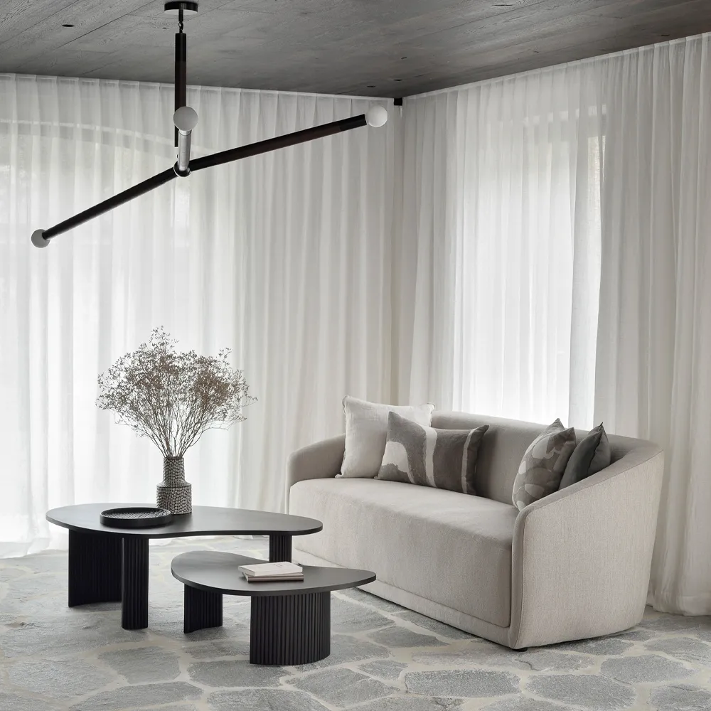 Boomerang coffee table, Mahogany dark brown 125x75 cm Ethnicraft