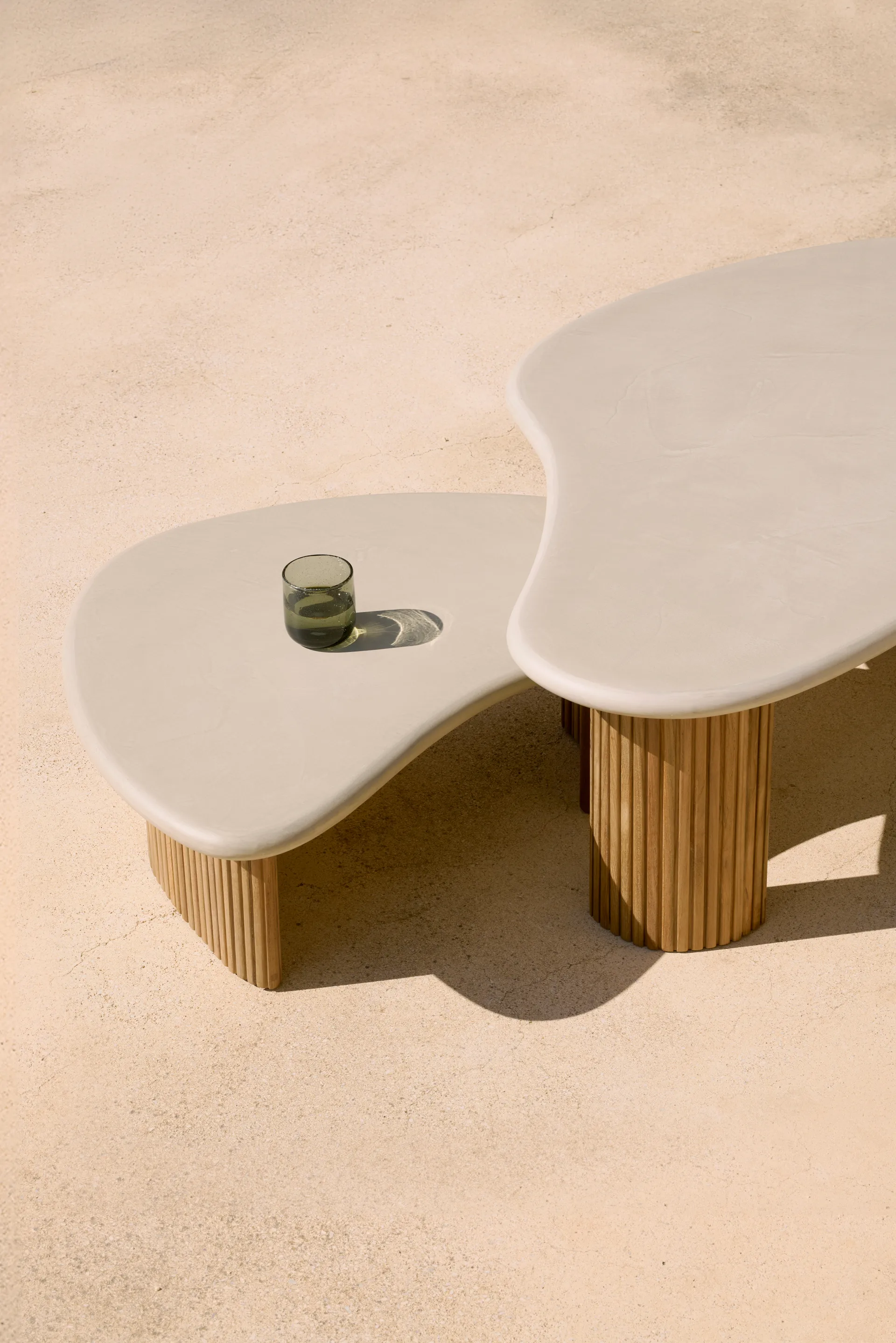 Boomerang coffee table, Teak, 90x61 cm Ethnicraft