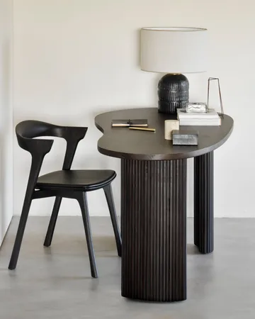 Boomerang desk - Dark brown stained mahogany,160x83x76 cm - Ethnicraft