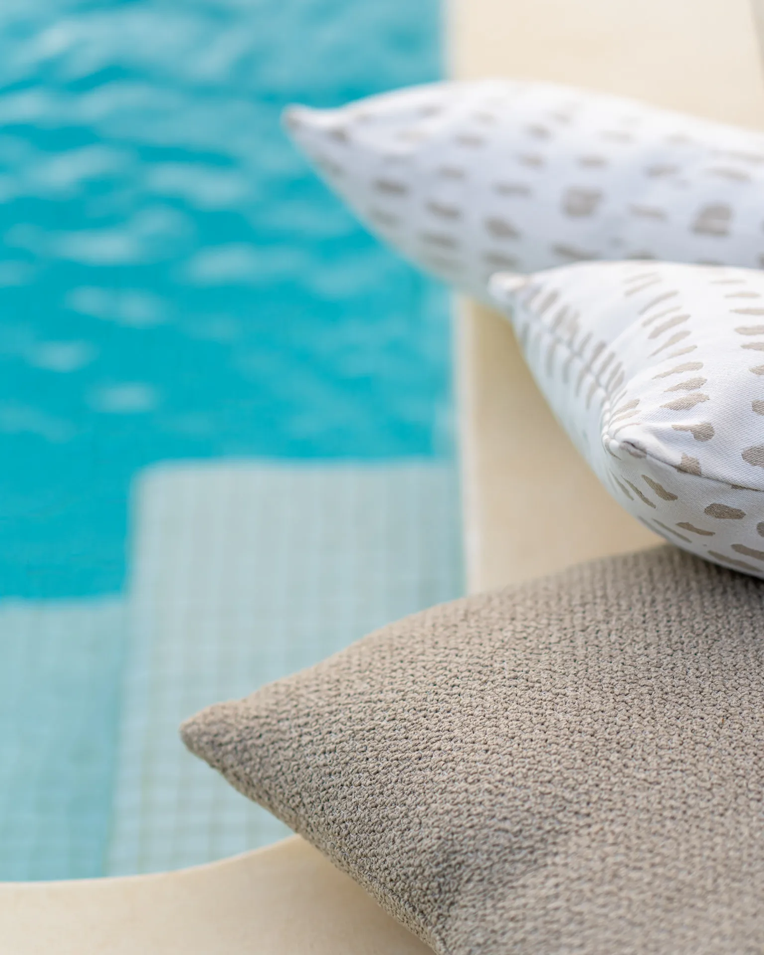 Boucle outdoor cushion 40x60 cm, Lumbar (beige) Ethnicraft