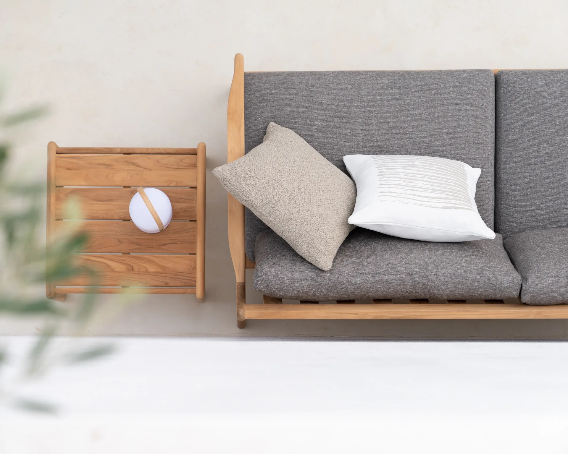 Boucle outdoor cushion 50x50 cm, Oat Ethnicraft