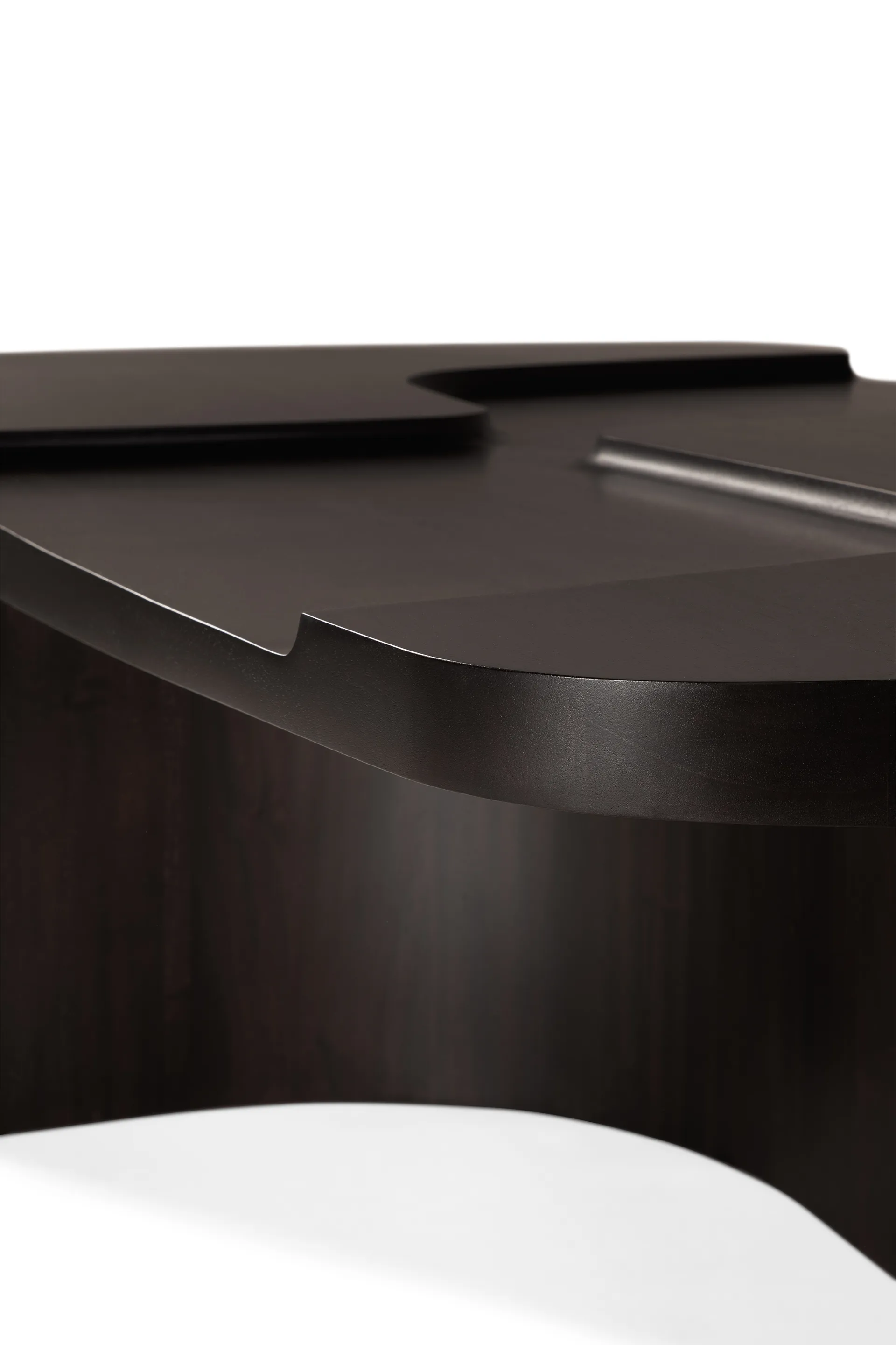 Brutalist coffee table, Rose brown mahogany, 143x75 cm Ethnicraft