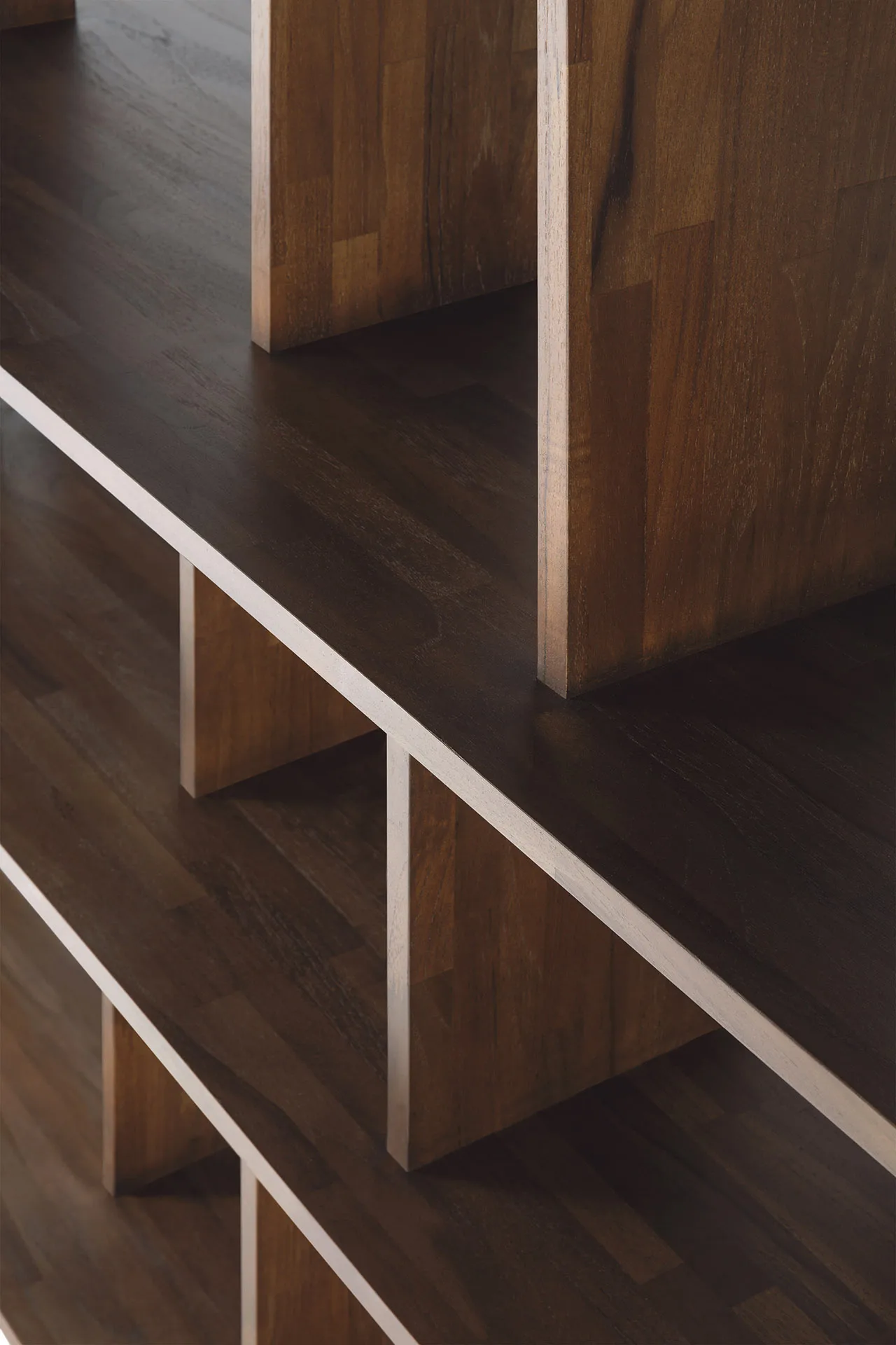 Irregular shelf, Dark stained teak small Ethnicraft