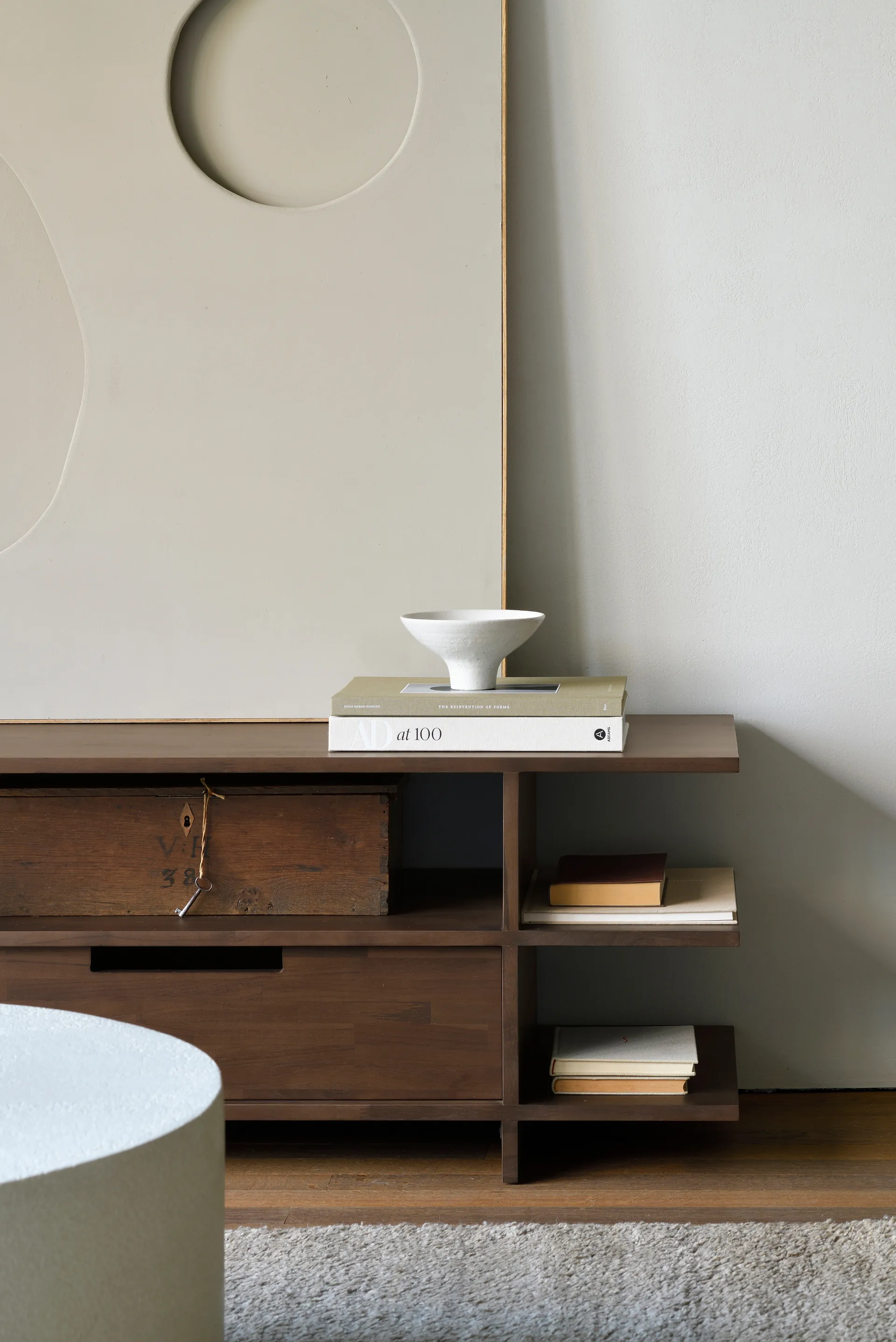 Kabuki media unit, Dark stained teak Ethnicraft