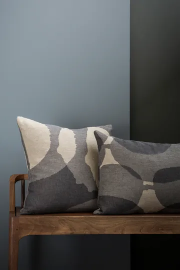 Layered Dots cushion - 50x50 cm - Ethnicraft