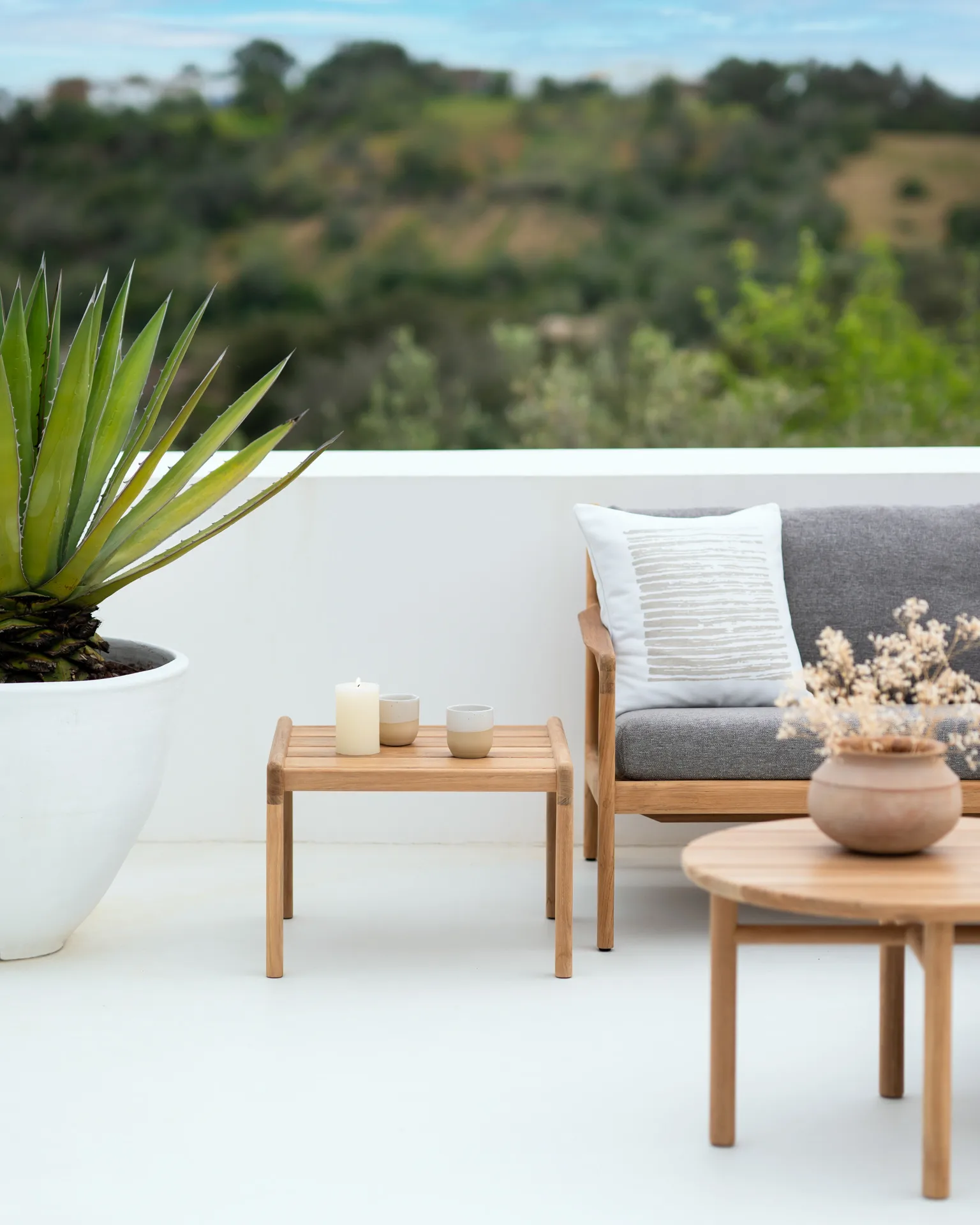 Linear square pillow 50x50 cm, White Ethnicraft