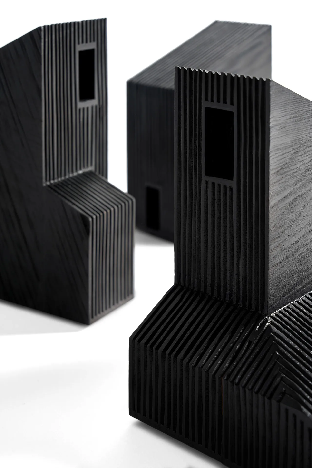 Modern farmhouse object, Mahogany black Ethnicraft