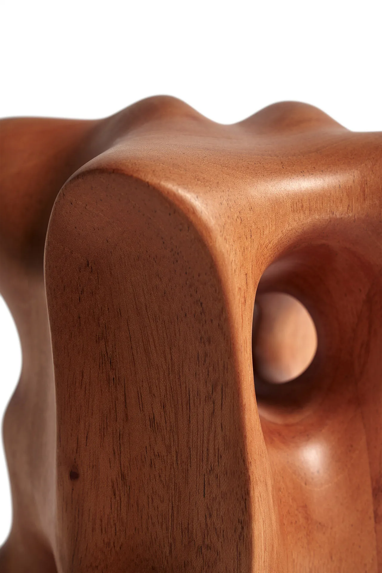 Organic sculpture 22 cm, Varnished mahogany Ethnicraft