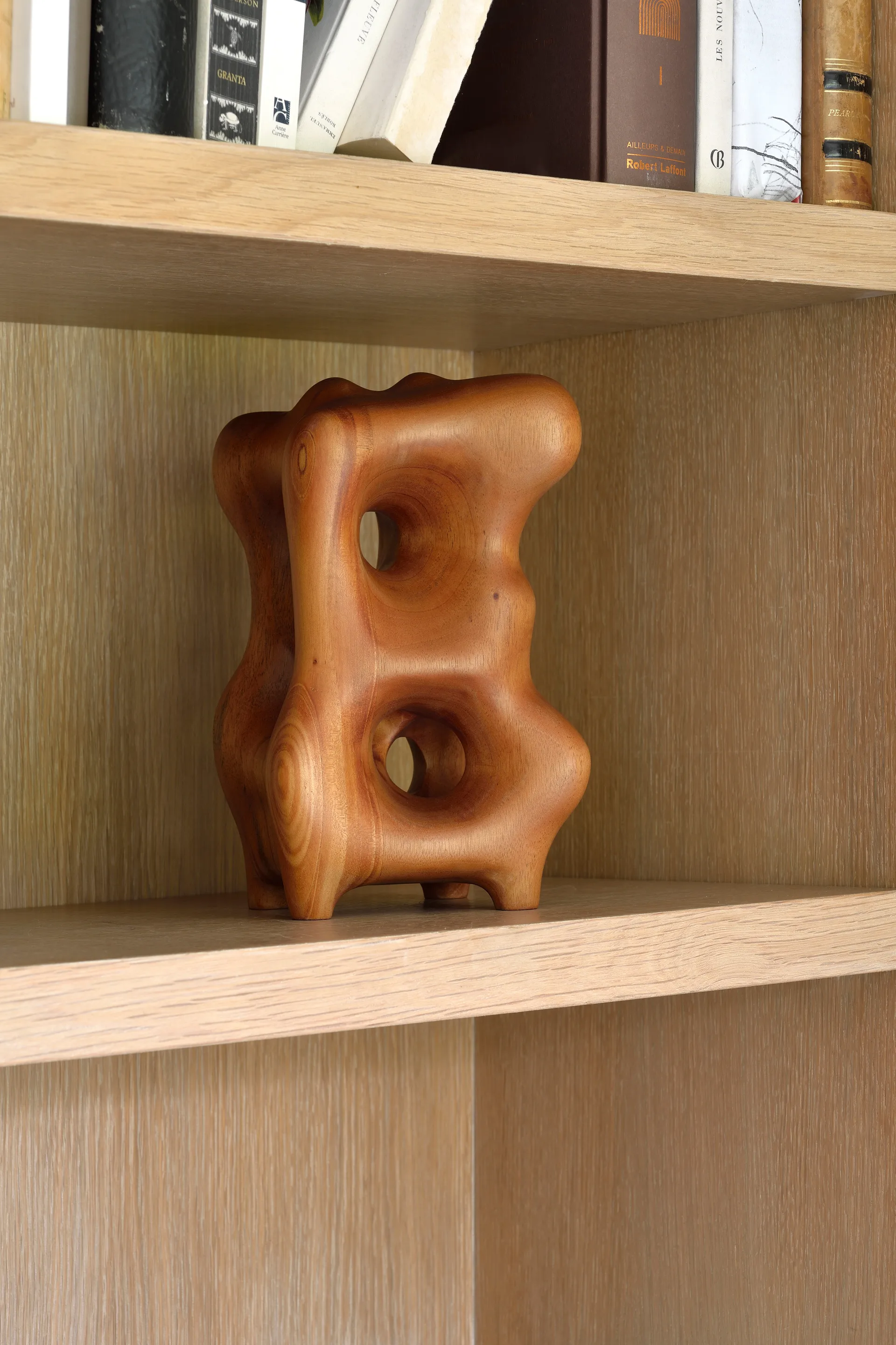 Organic sculpture 22 cm, Varnished mahogany Ethnicraft