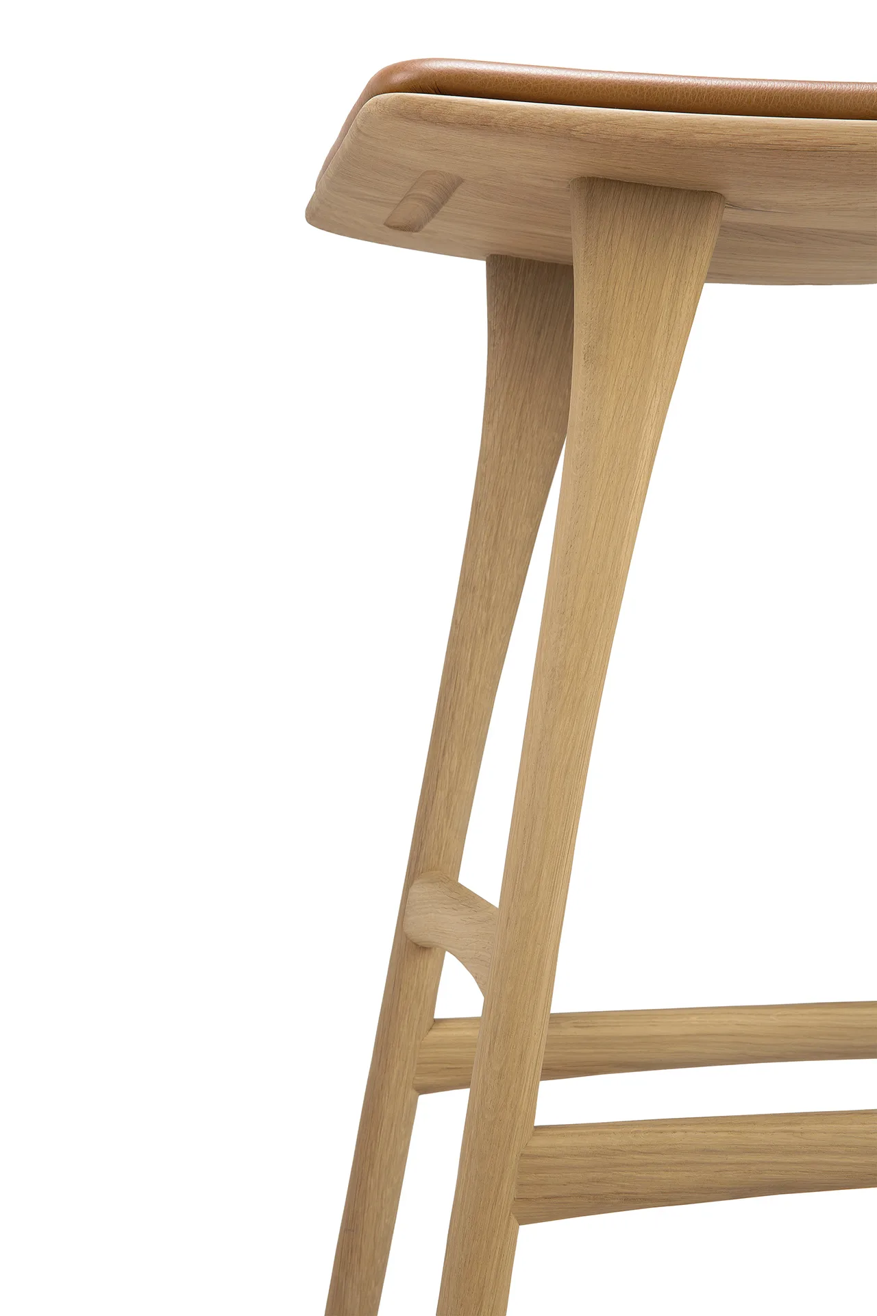 Osso Counter high stool 67 cm, Lacquered oak Ethnicraft