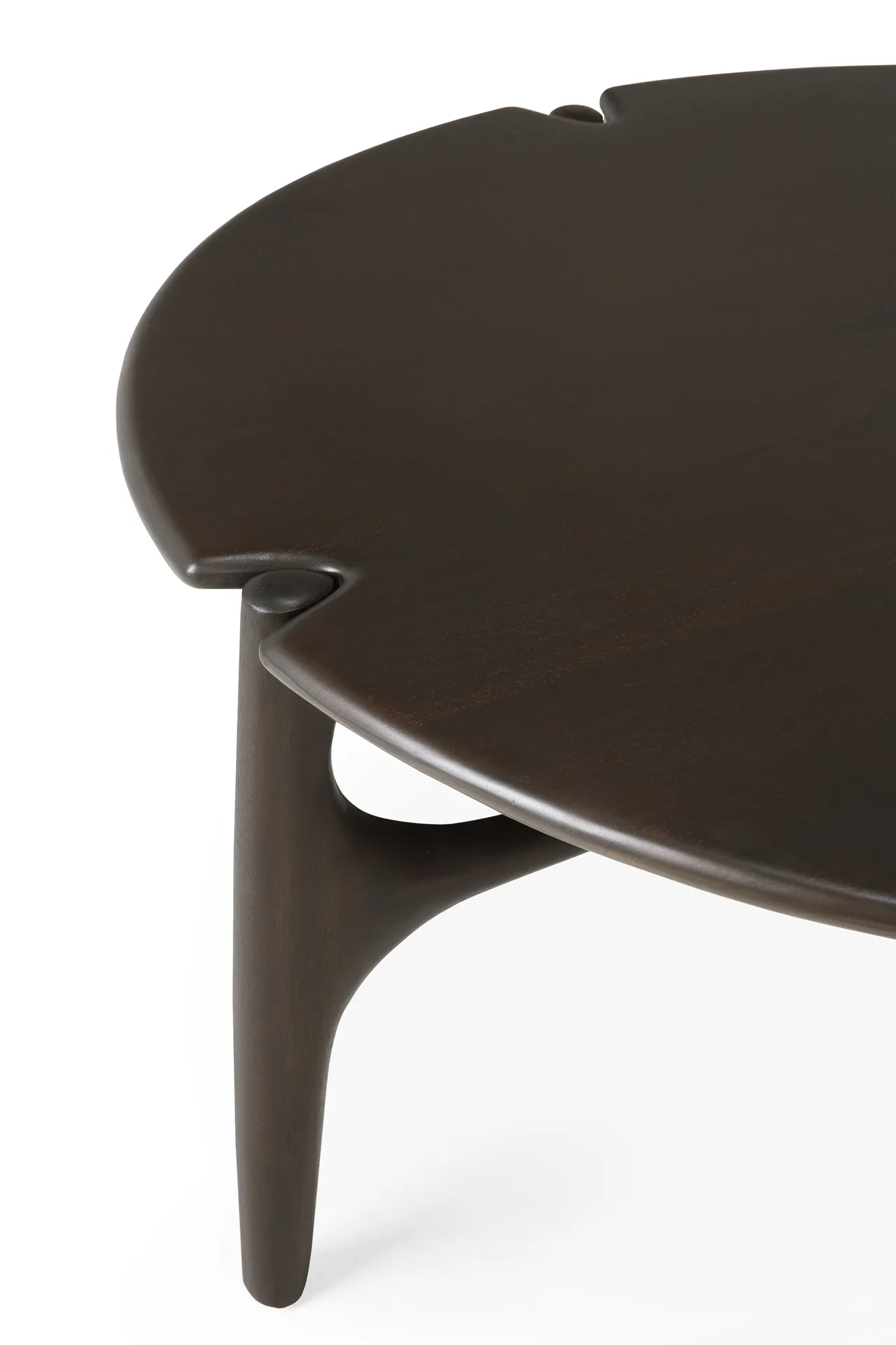 PI Coffee table Ø80 cm, Lacquered mahogany Ethnicraft