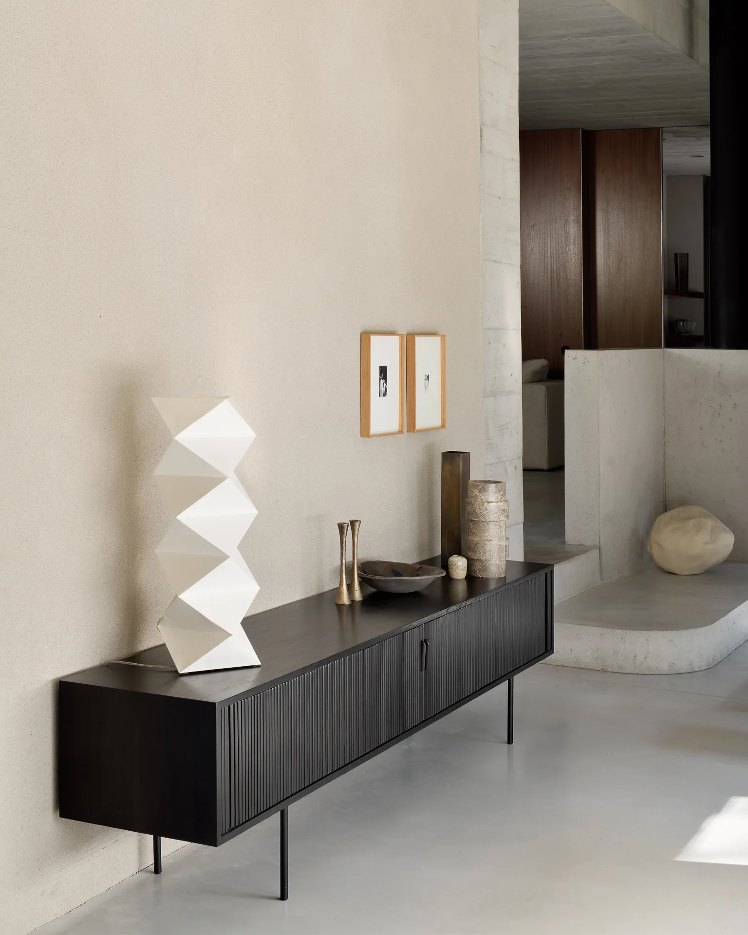 Roller Max TV unit, Lacquered teak-black-2 doors Ethnicraft