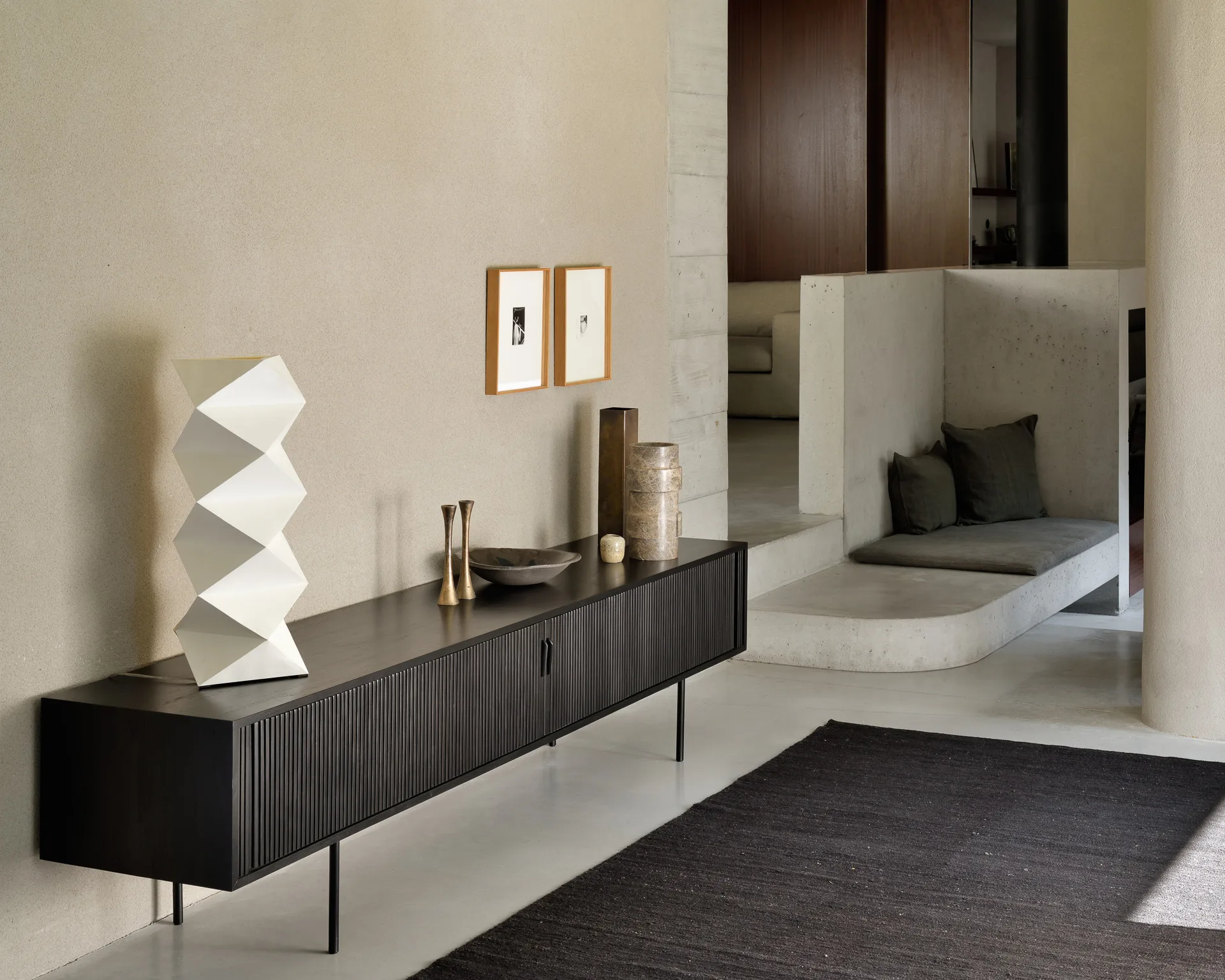 Roller Max TV unit, Lacquered teak-black-2 doors Ethnicraft