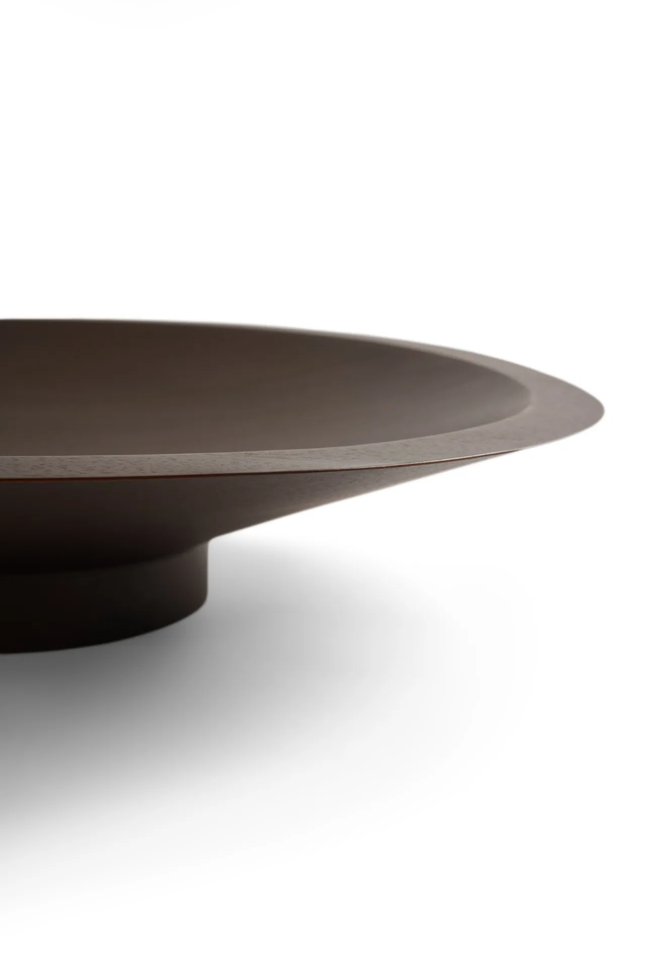 Satellite bowl Ø50 cm, Lacquered mahogany Ethnicraft