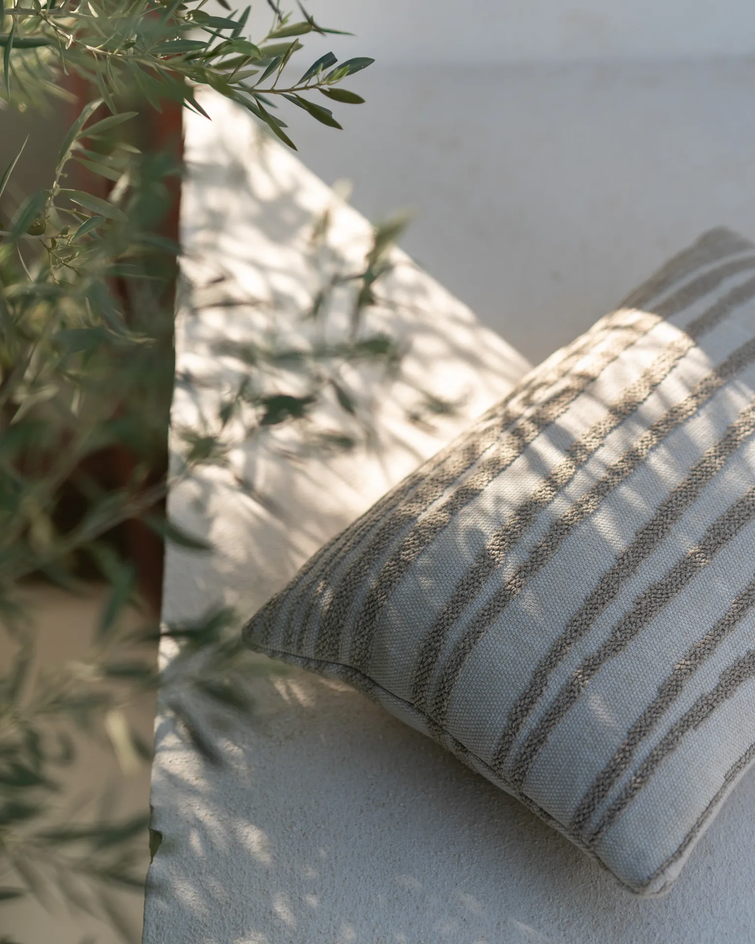 Stripes outdoor pillow 40x60 cm, Lumbar (beige) Ethnicraft