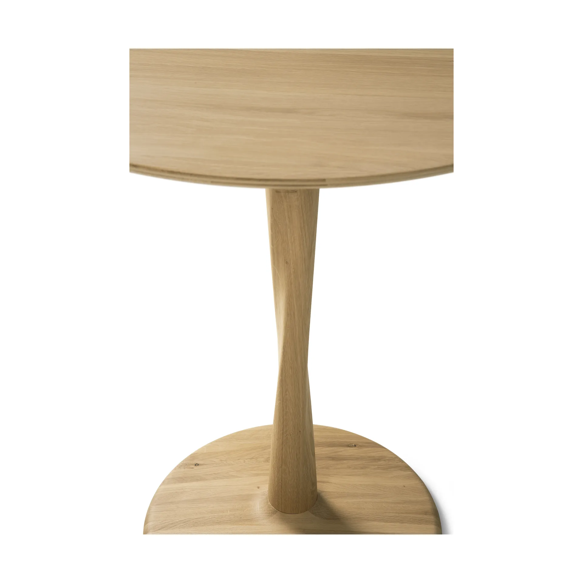 Torsion dining table, Lacquered oak, Ø90x69 cm Ethnicraft