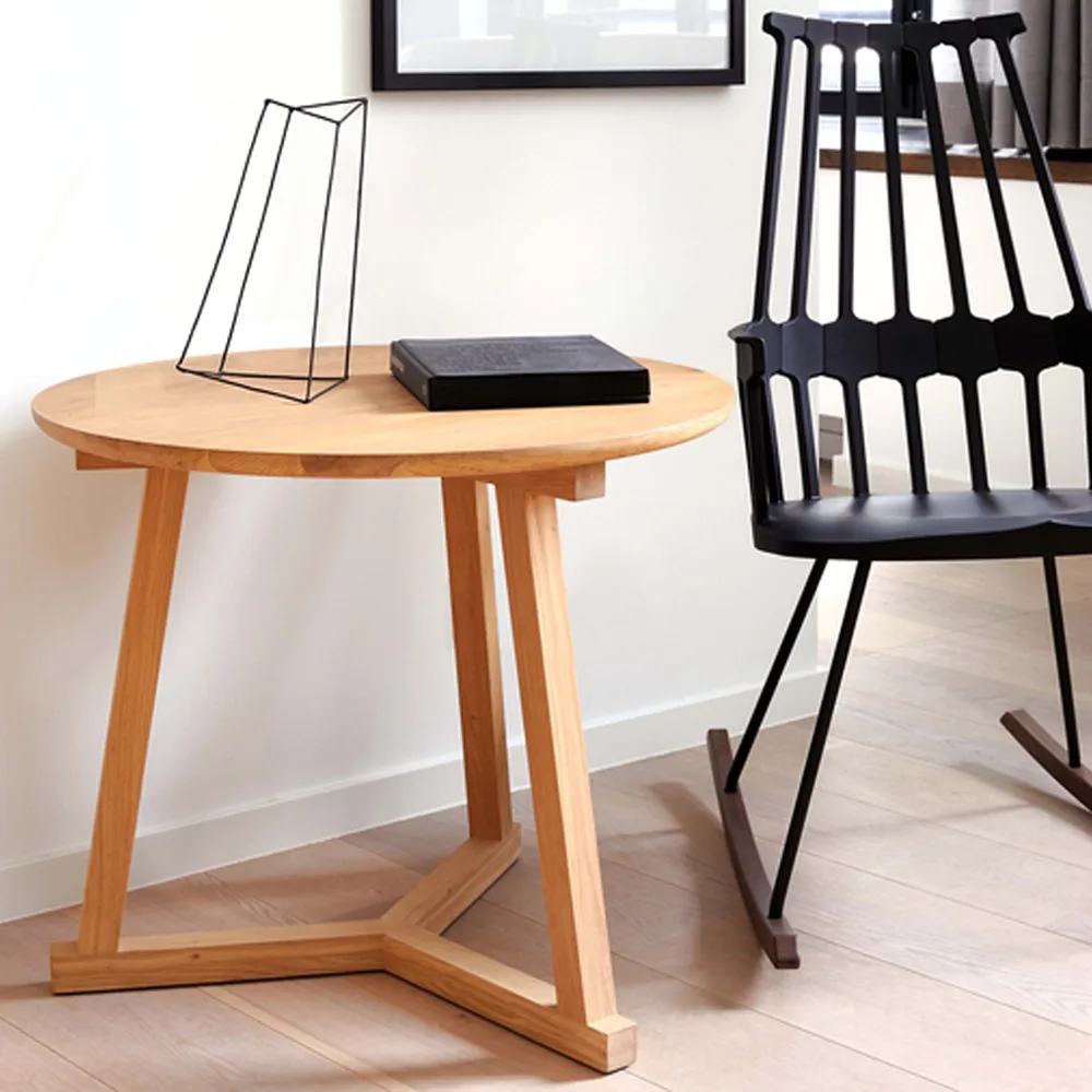 Tripod side table, Black oak small 56x46 cm Ethnicraft