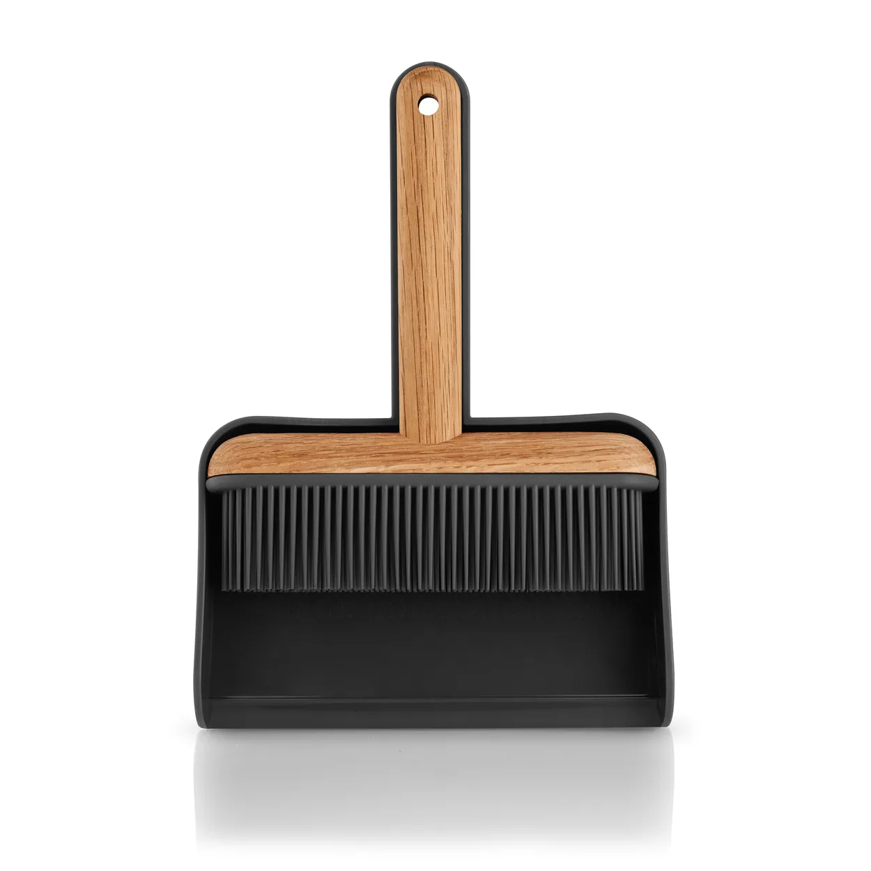 Eva Solo Dustpan and brush set 2 pieces | Scandinavian Design | Brushes & brooms | Black