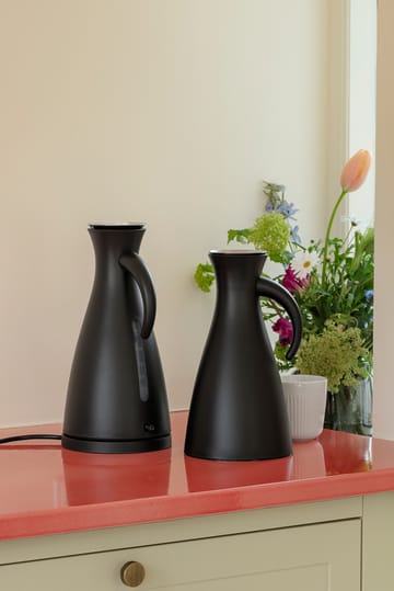 Eva Solo electric kettle 1.5 liter - Matt Black - Eva Solo