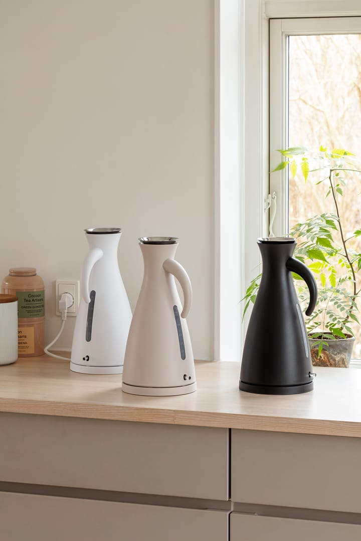 Eva Solo electric kettle 1.5 liter, Matt Sand Eva Solo