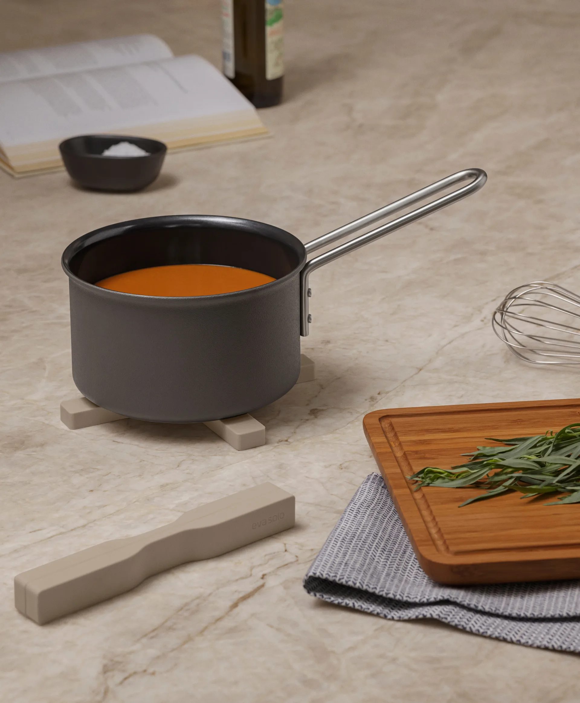 Magnetic trivet, Caramel cream Eva Solo