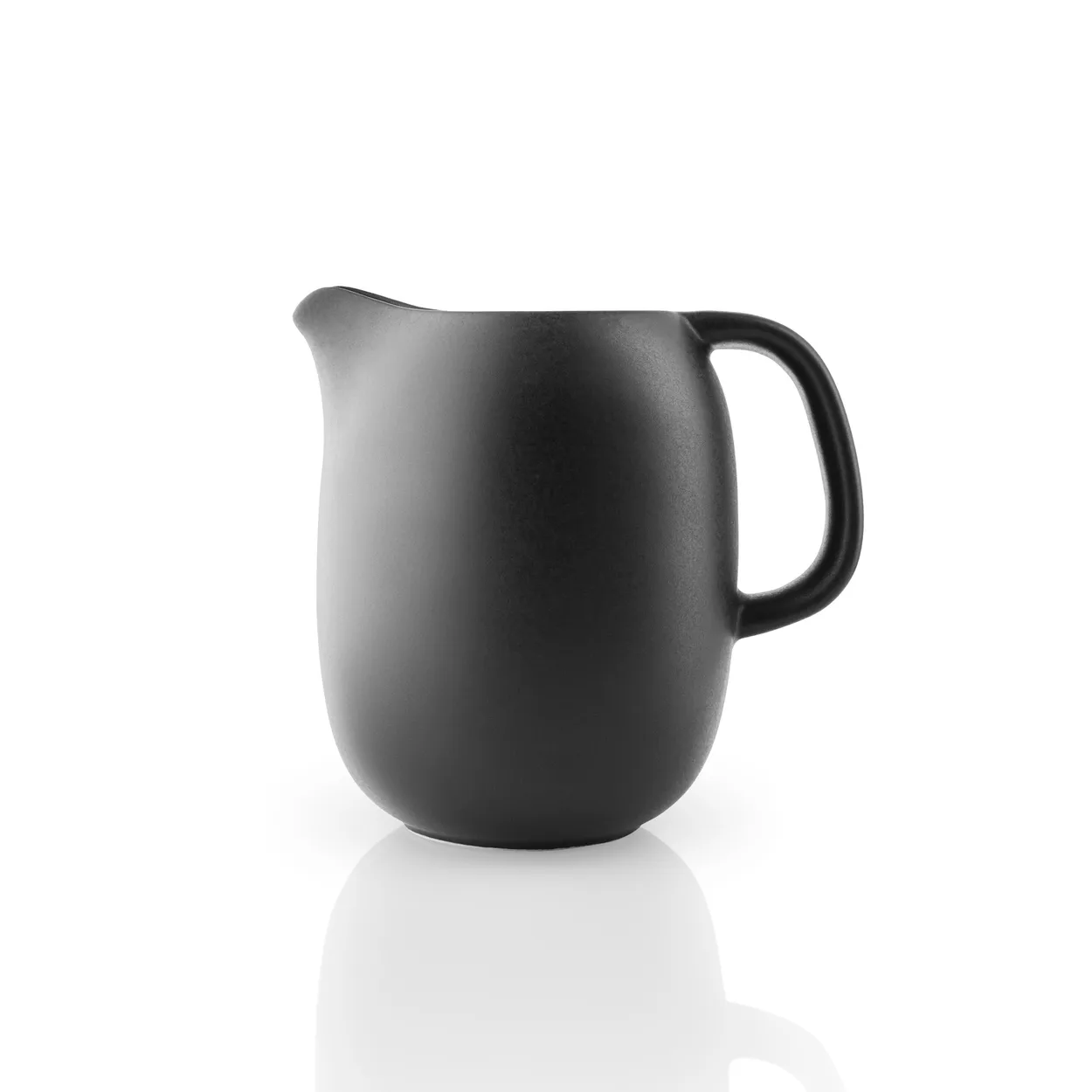 Eva Solo Nordic Kitchen cooking pot 0.5 l | Scandinavian Design | Water jugs and carafes | Black