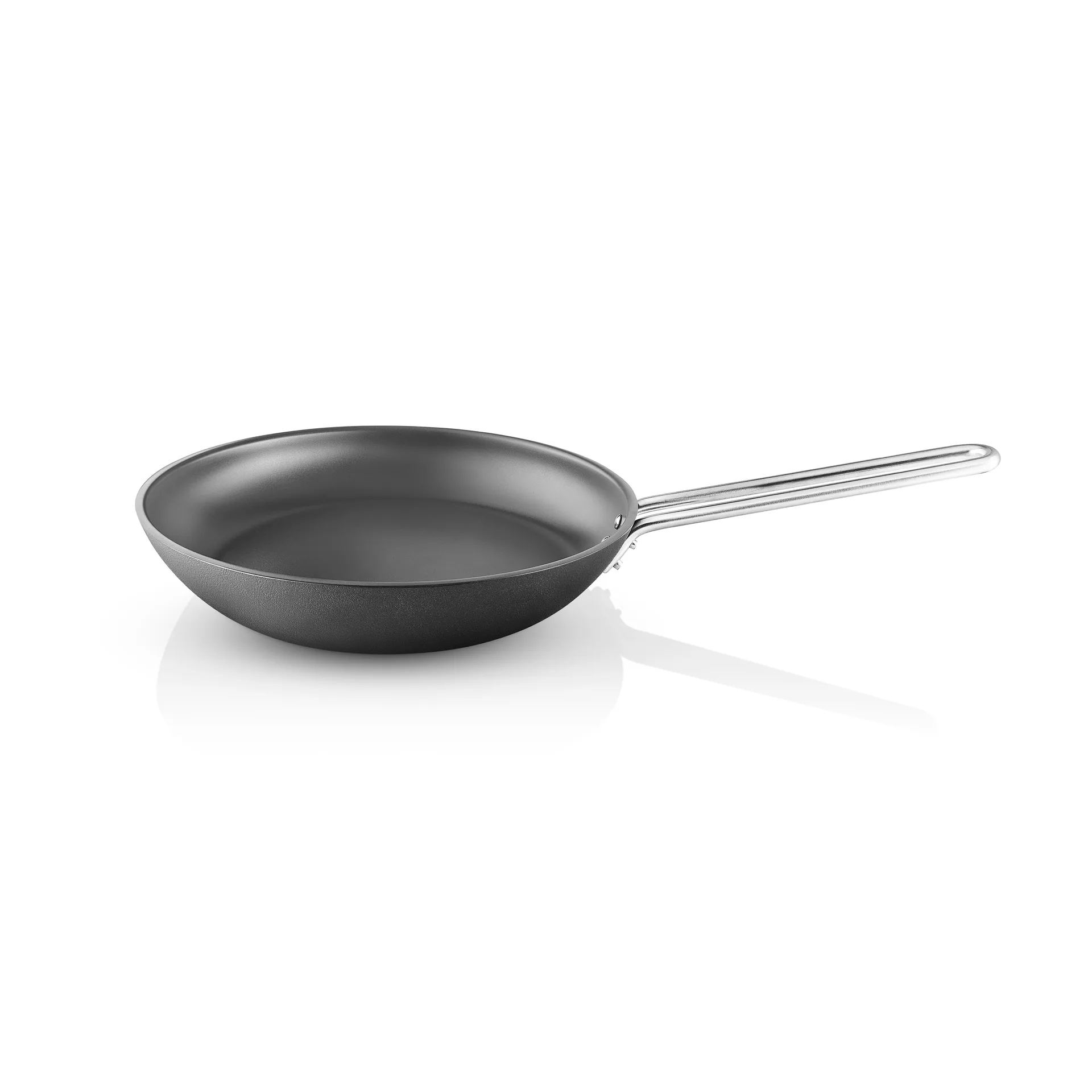Professional Laser Titanium Slip-Let frying pan, Black, Ø28 cm Eva Solo