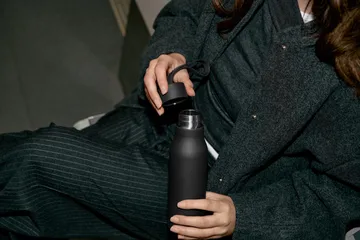 RE-Hydrate thermos bottle - Black, 0.5 L - Eva Solo