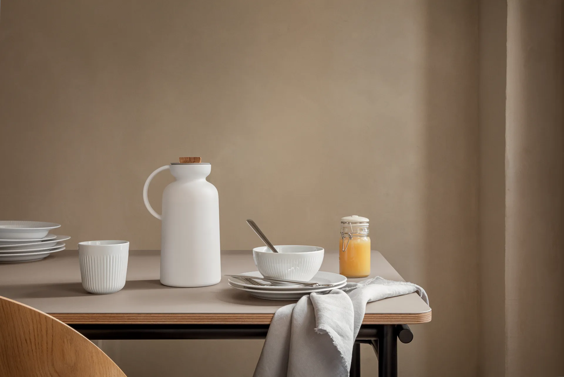 Silhoutte thermos jug 1 L, White Eva Solo