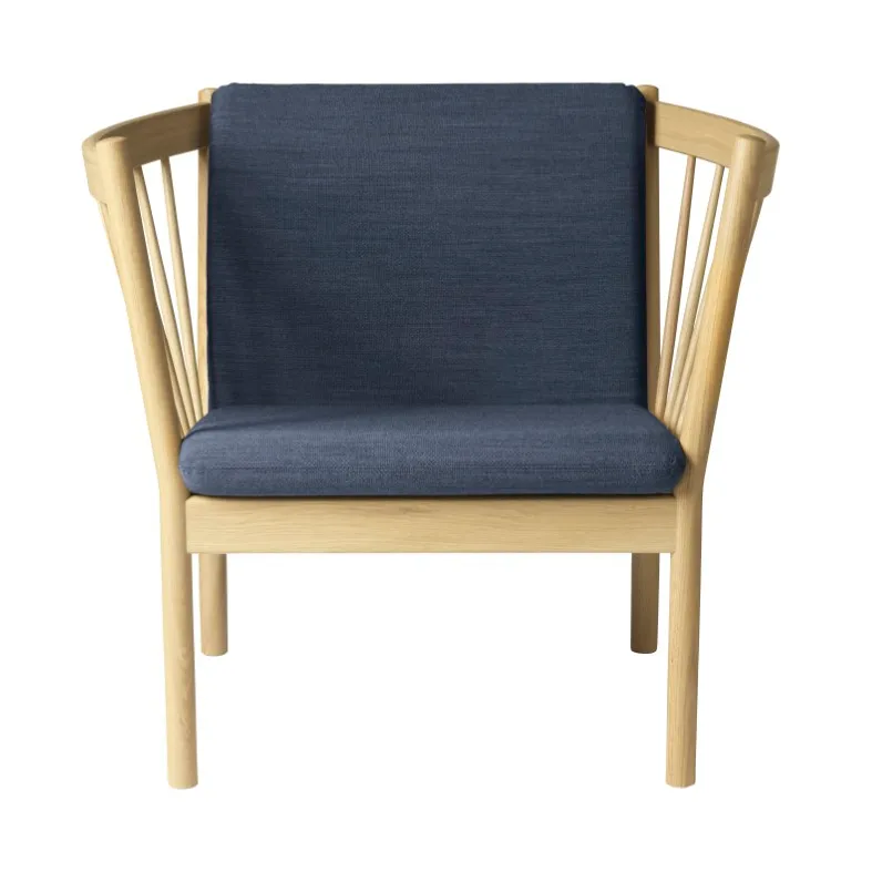 J146 armchair, Oak nature lacquered-dark blue FDB Møbler
