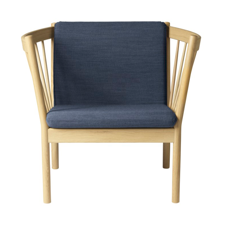 FDB Mobler J146 armchair Oak nature lacquered-dark blue