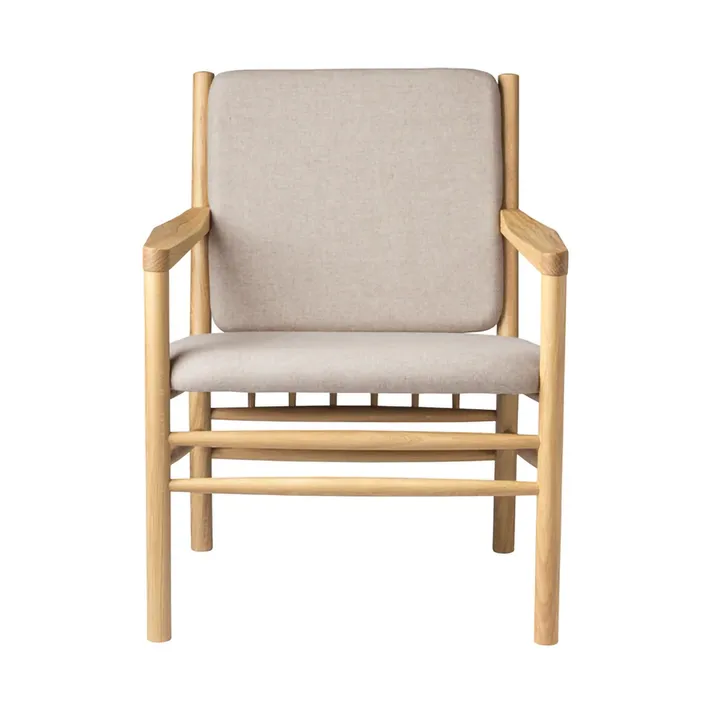 J147 armchair - Oak lacquered-beige - FDB Møbler