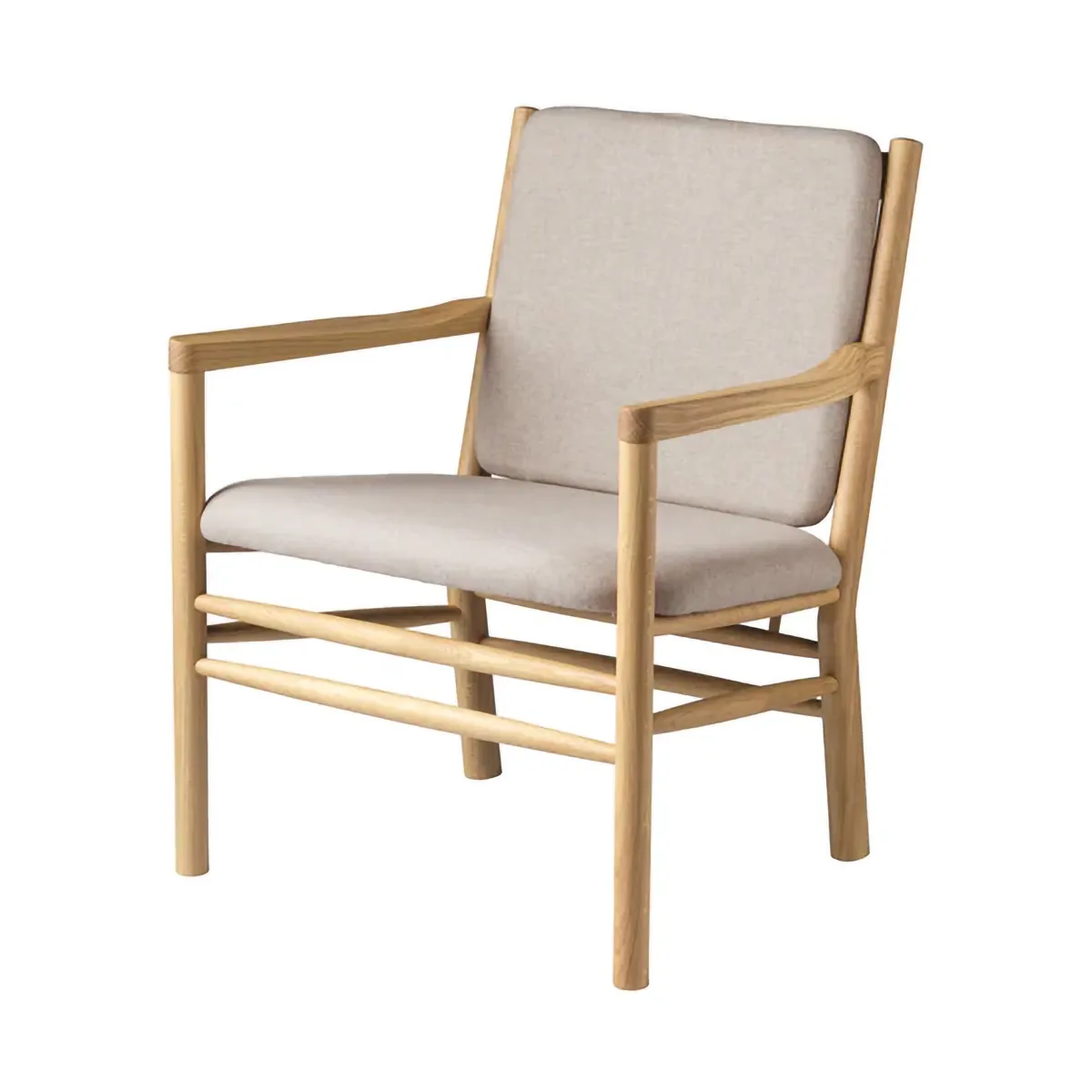 J147 armchair, Oak lacquered-beige FDB Møbler