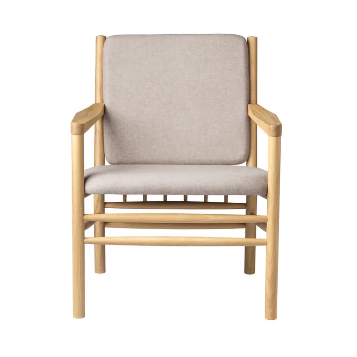 J147 armchair - Oak lacquered-light grey - FDB Møbler