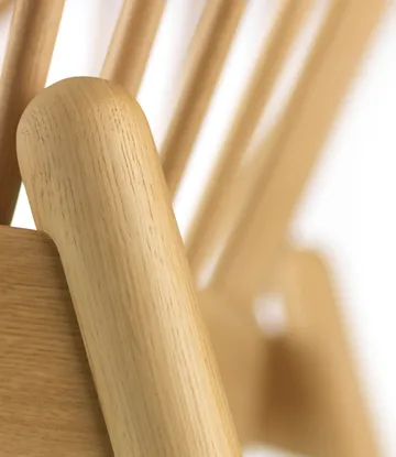 J166 Jørna chair - Oak lacquered-brown - FDB Møbler