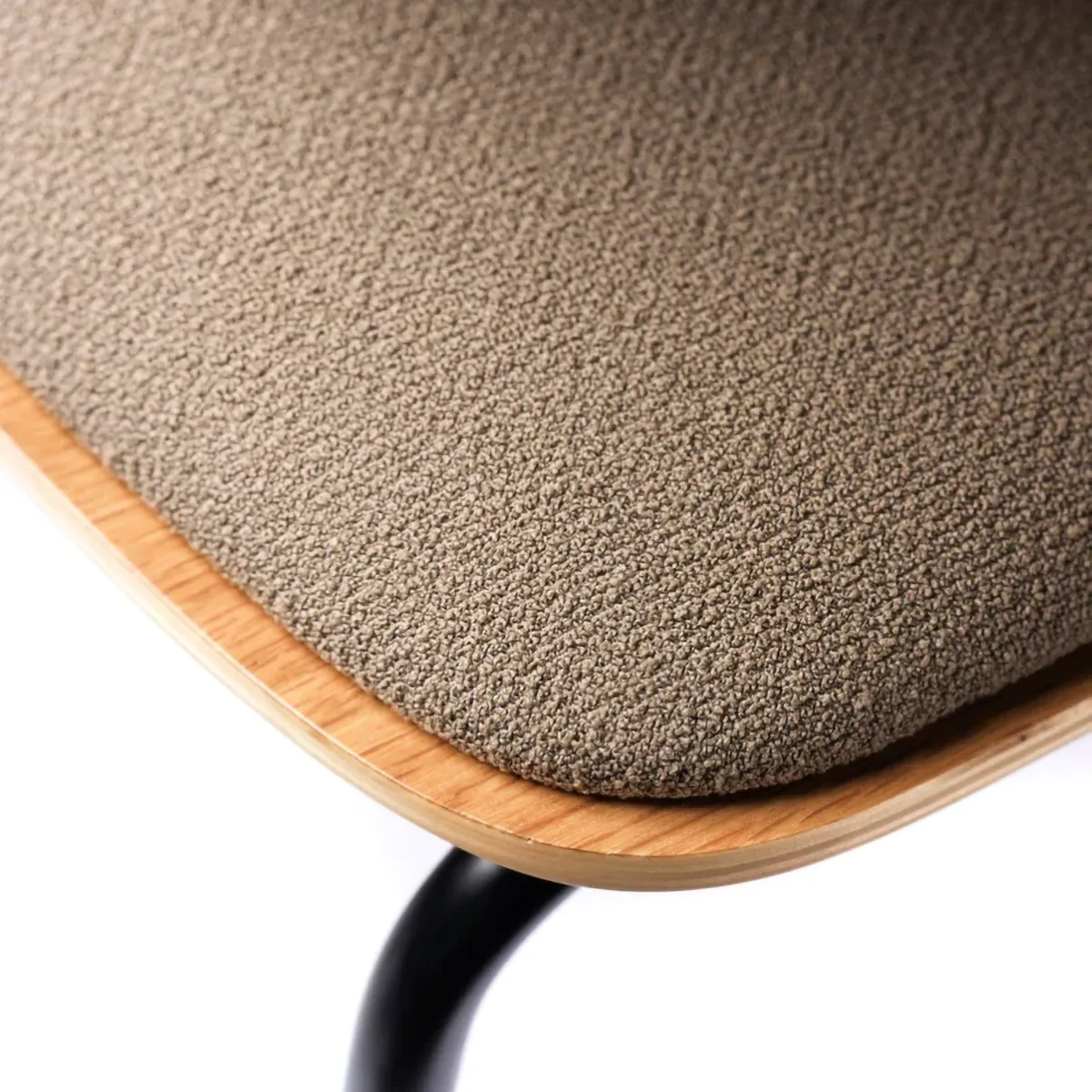 J182 Holmen chair, Oak veneer-black legs-taupe FDB Møbler