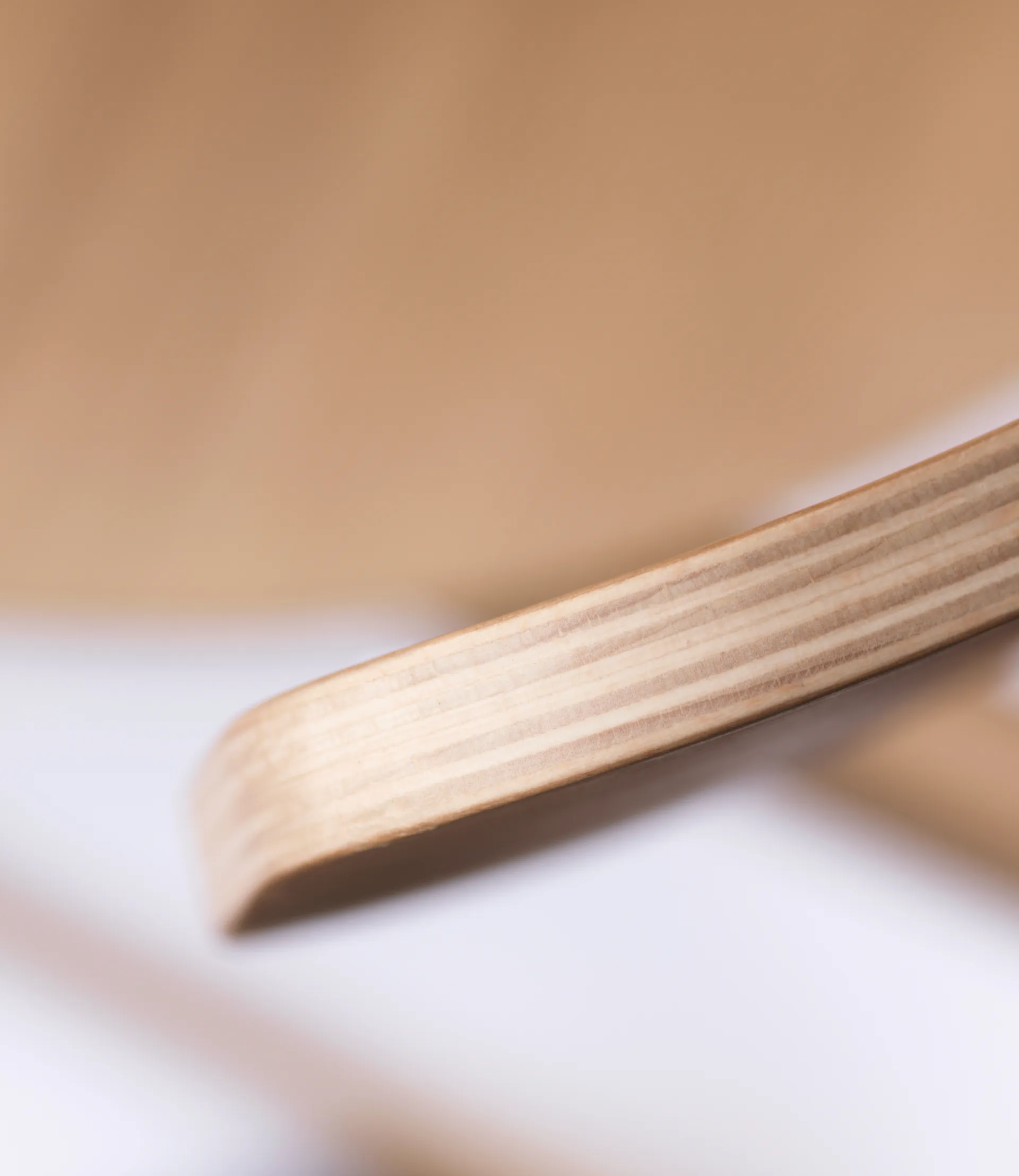 J185 Øst barstool 65 cm, Oak nature lacquered FDB Møbler