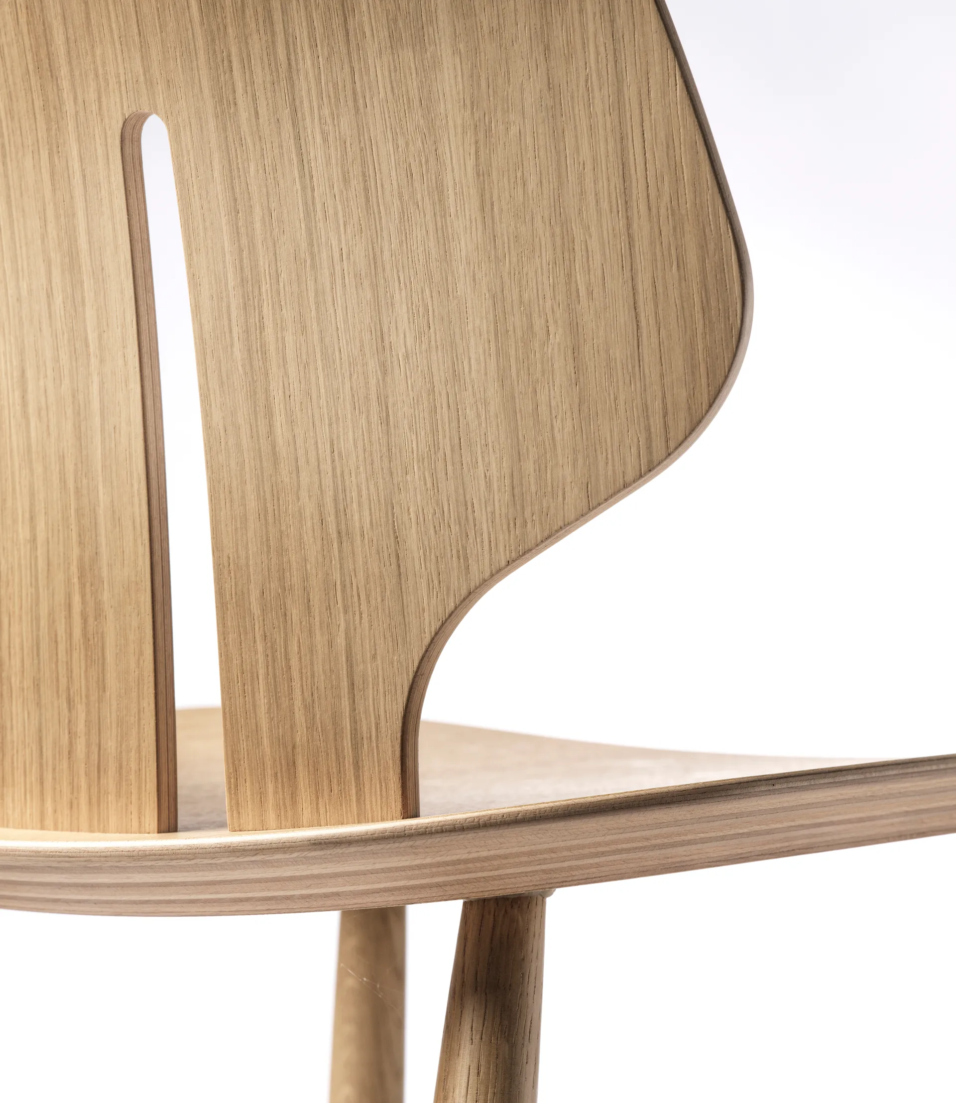 J67 Chair, Oak Nature Lacquered waterbased FDB Møbler
