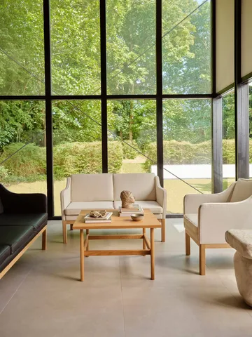L46 MK155 armchair - Lacquered oak–beige fabric - FDB Møbler