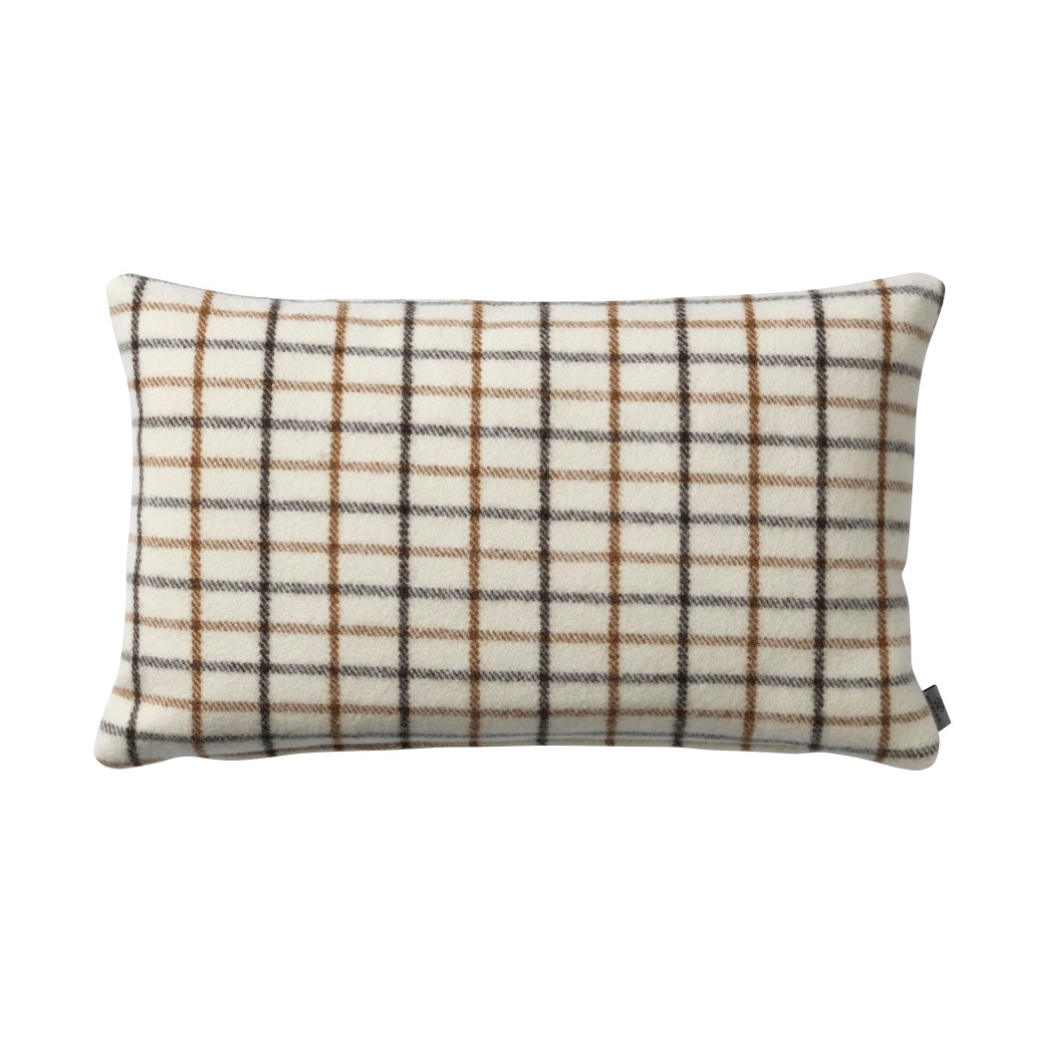 FDB Mobler R16 Slotsholmen cushion 30x50 cm Brown | Scandinavian Design | Cushions | Brown