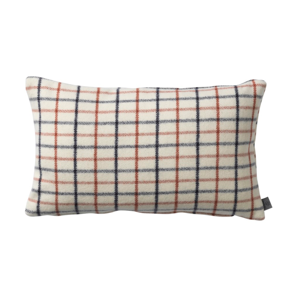 FDB Mobler R16 Slotsholmen cushion 30x50 cm Red | Scandinavian Design | Cushions | Red
