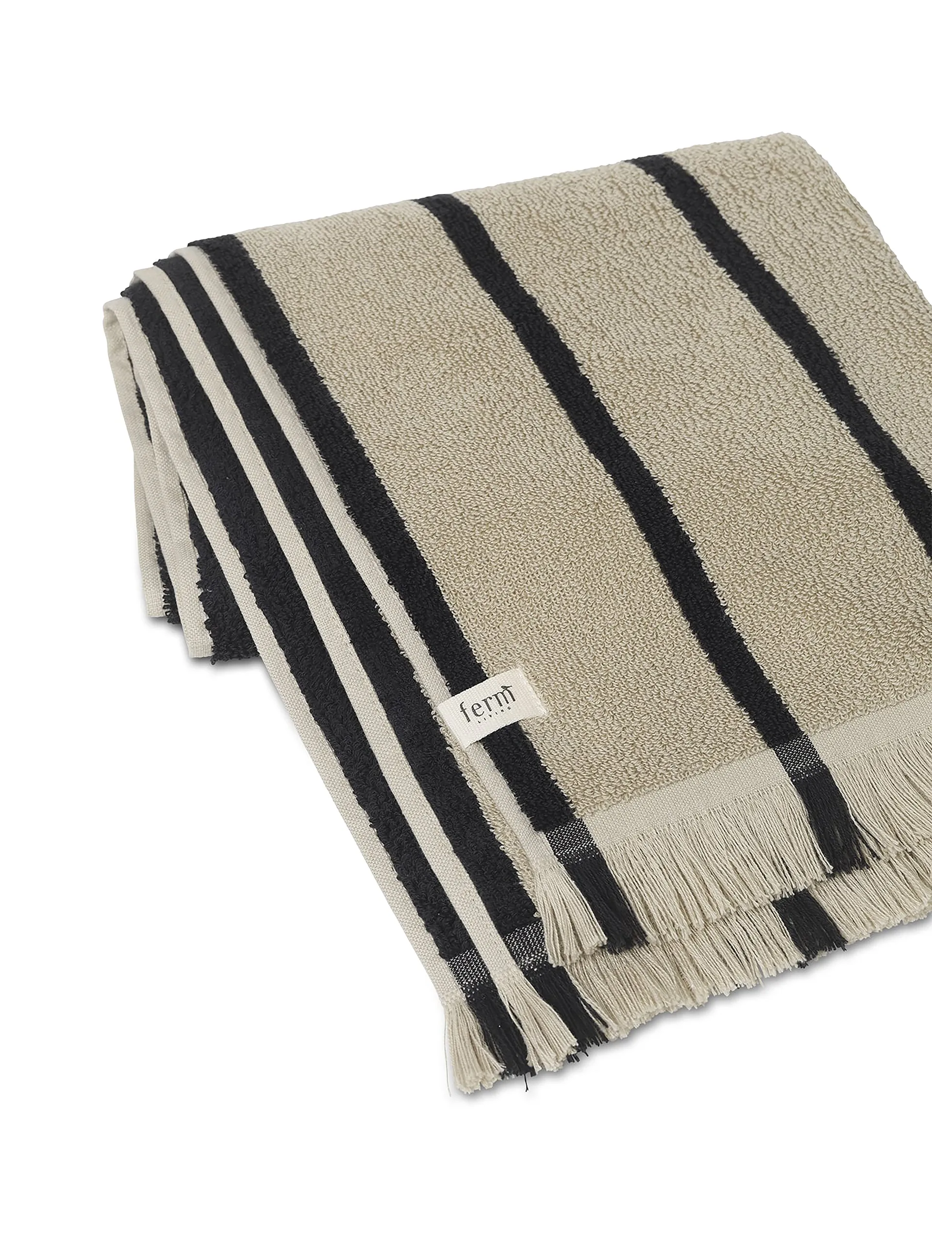 Alee towel 50x100 cm, Sand-black Ferm Living