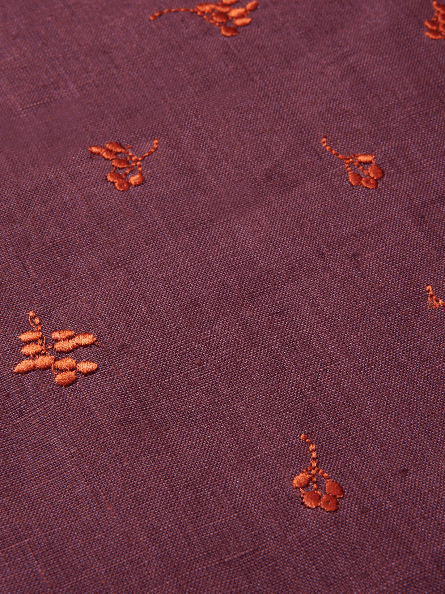 Baies runner 40x180 cm, Dark grape-picante Ferm Living