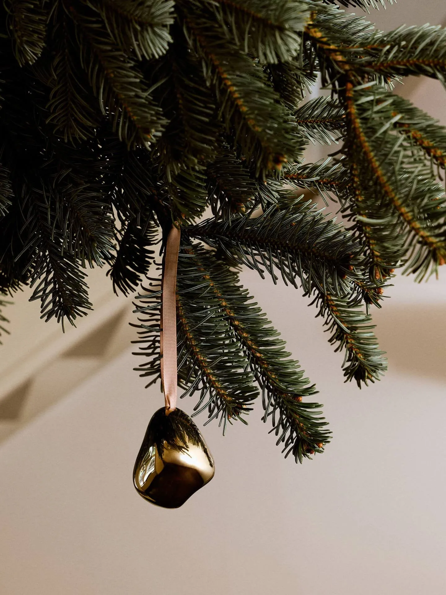 Bellure Christmas ornament 7 cm 2 pieces, brass finish Ferm Living