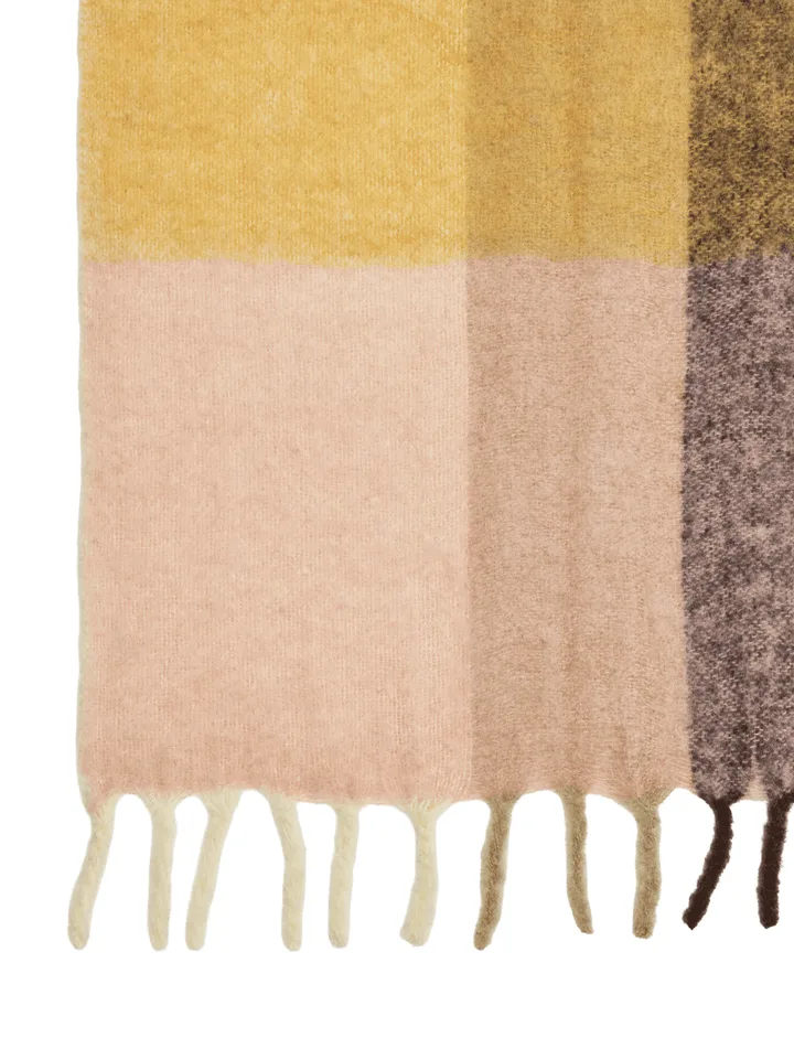 Blur mohair throw - Butter-pale rose, 130x170 cm - Ferm Living