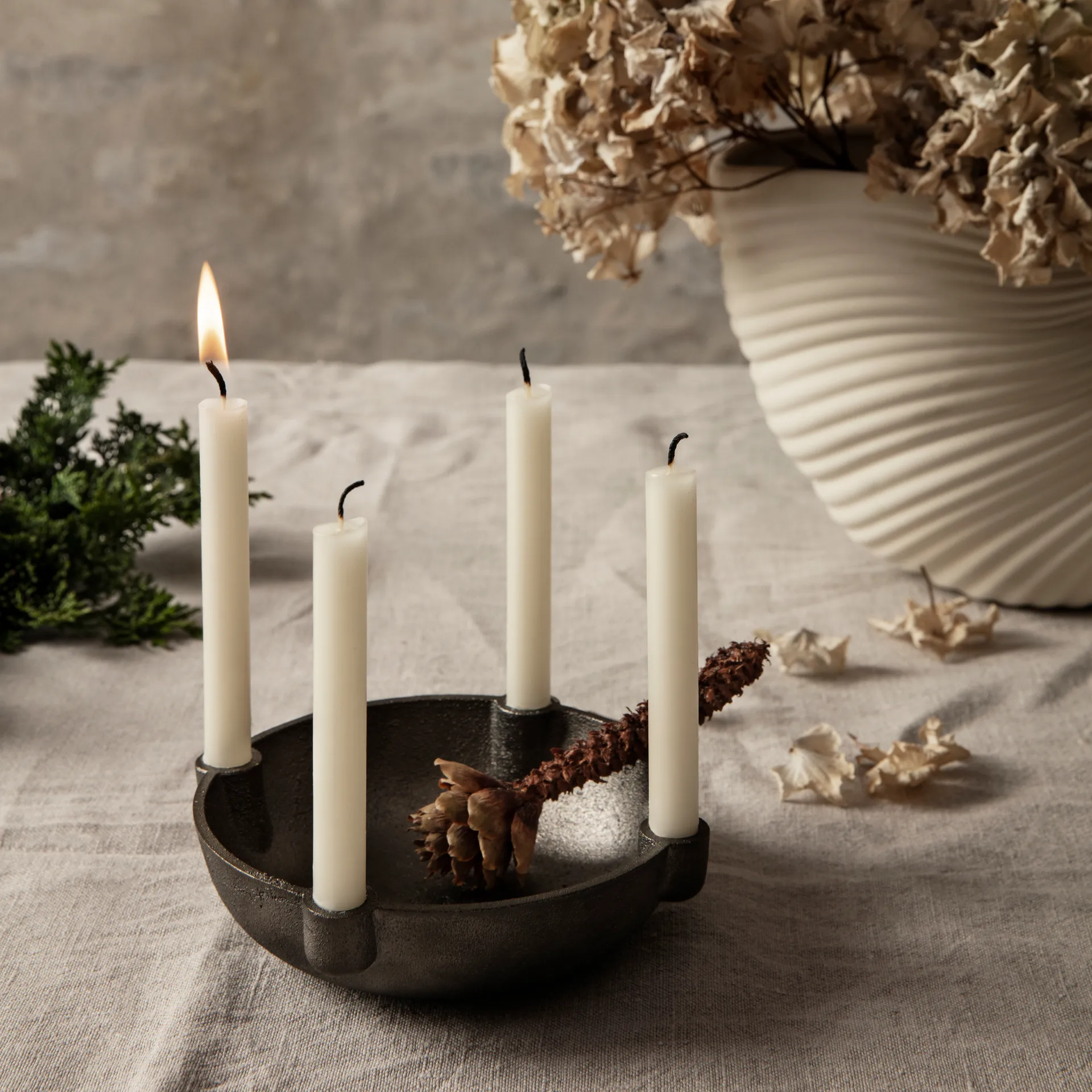 Bowl advent candle brass, black brass Ferm Living