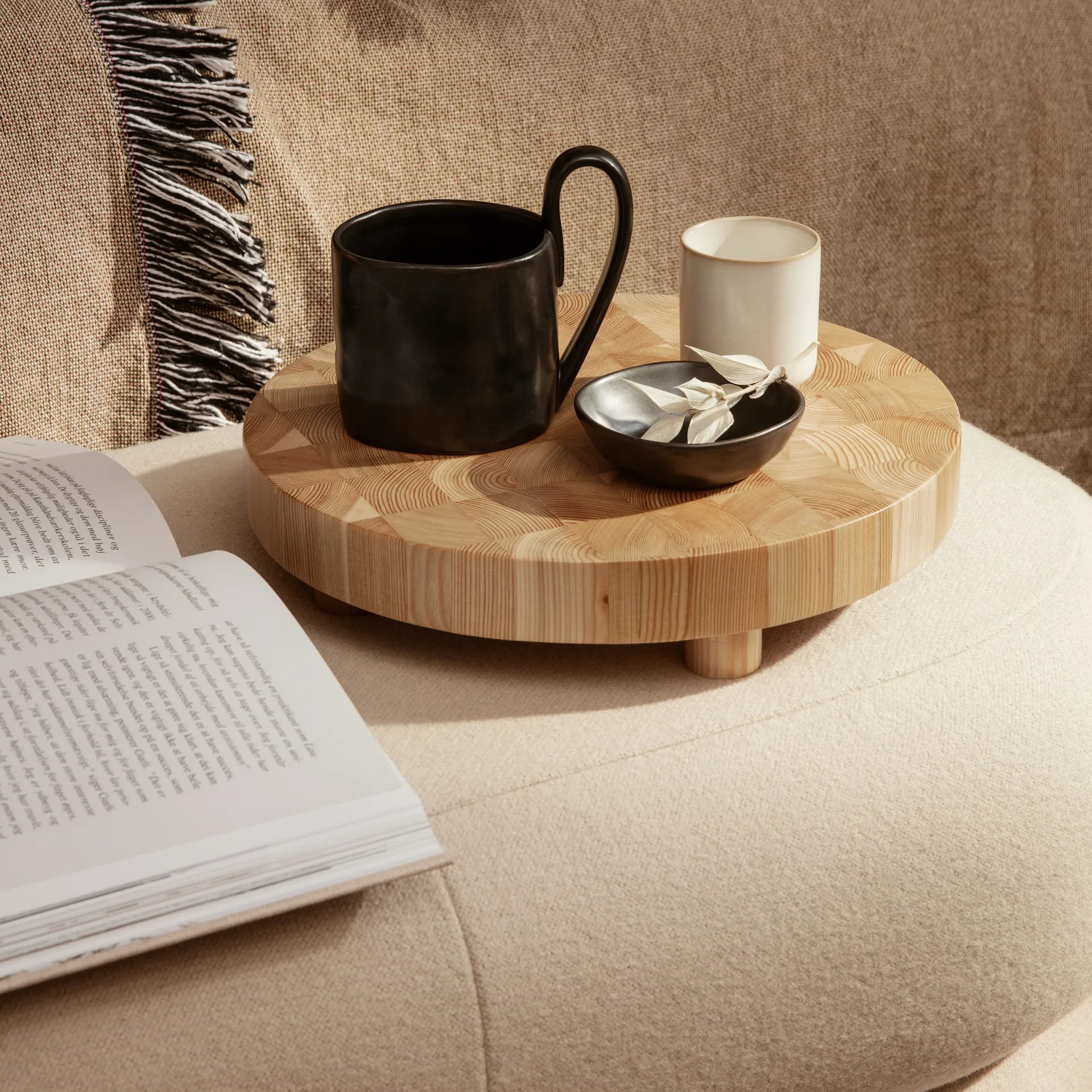 Chess cutting board round, small Ø30 cm Ferm Living