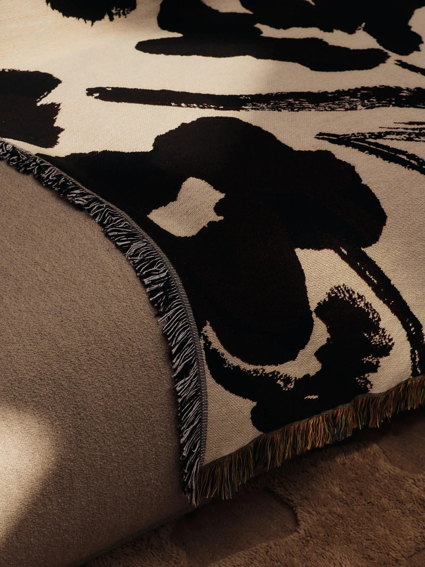 Cilla tapestry throw 120x170 cm, Off-white-Dark grape Ferm Living