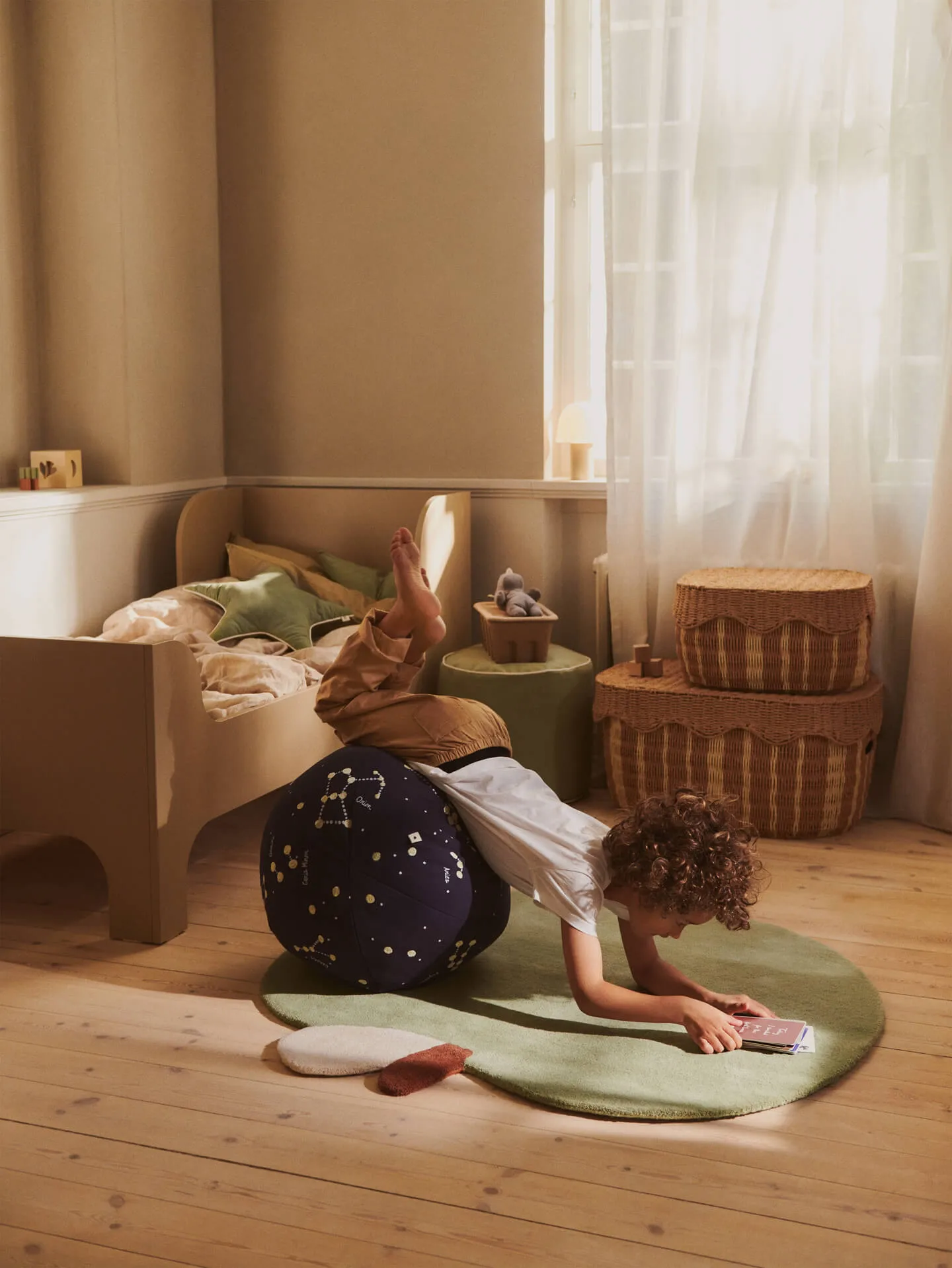 Constellation pouf, Dark blue, Ø50 cm Ferm Living